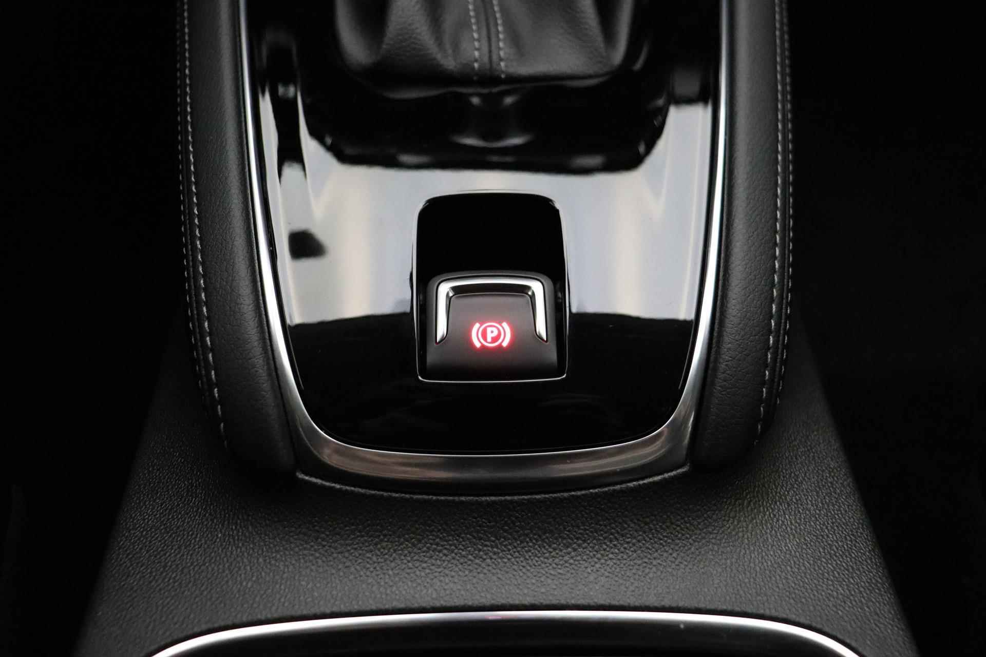 Opel Grandland X 1.2 Turbo Elegance 130 PK Automaat | Navigatie via Apple Carplay | Camera | Lichtmetalen velgen | Stoel & Stuurverwarming | Zwart dak | Getint glas - 22/37