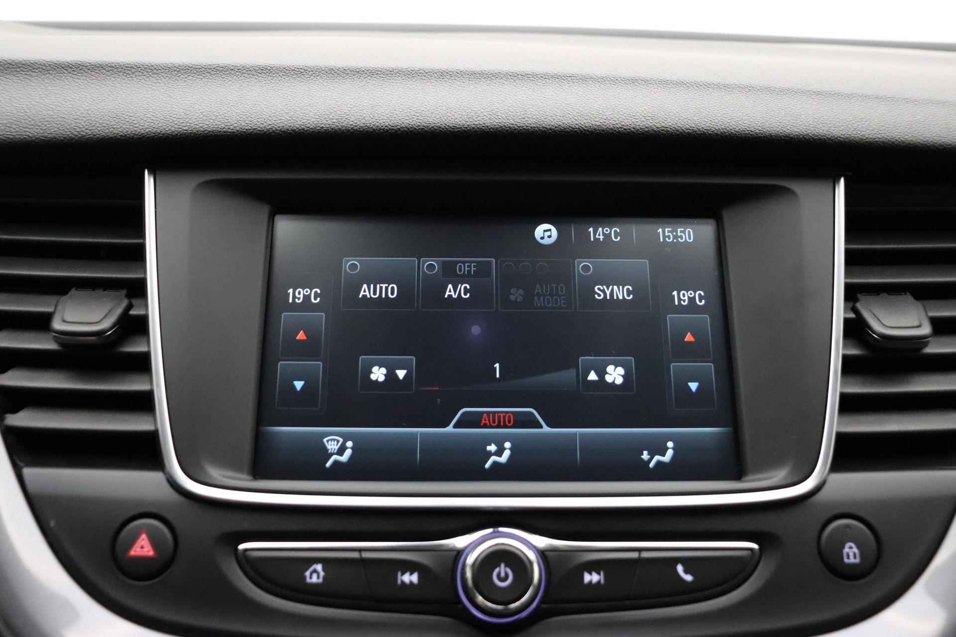 Opel Grandland X 1.2 Turbo Elegance 130 PK Automaat | Navigatie via Apple Carplay | Camera | Lichtmetalen velgen | Stoel & Stuurverwarming | Zwart dak | Getint glas - 28/37