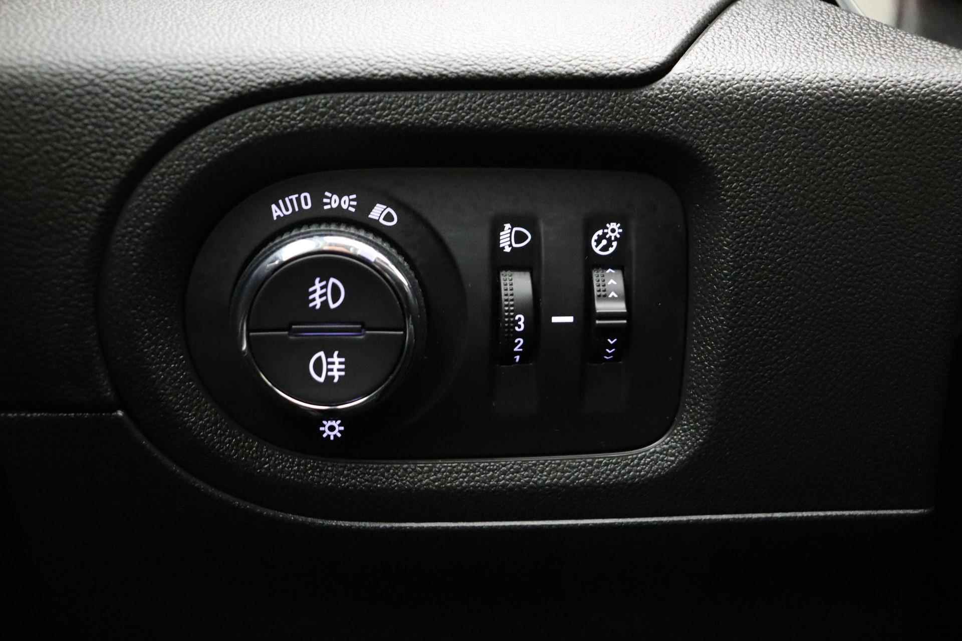 Opel Grandland X 1.2 Turbo Elegance 130 PK Automaat | Navigatie via Apple Carplay | Camera | Lichtmetalen velgen | Stoel & Stuurverwarming | Zwart dak | Getint glas - 30/37