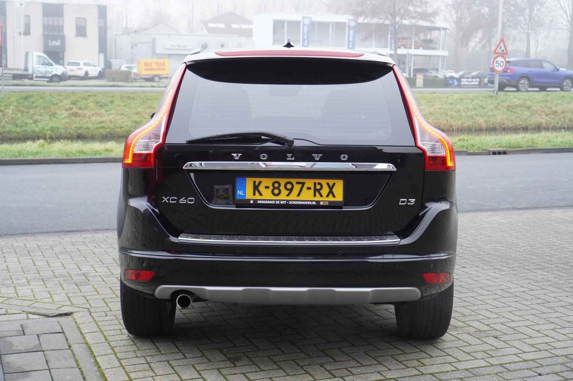 Volvo XC60 2.0 D3 FWD Polar+ - 3/29