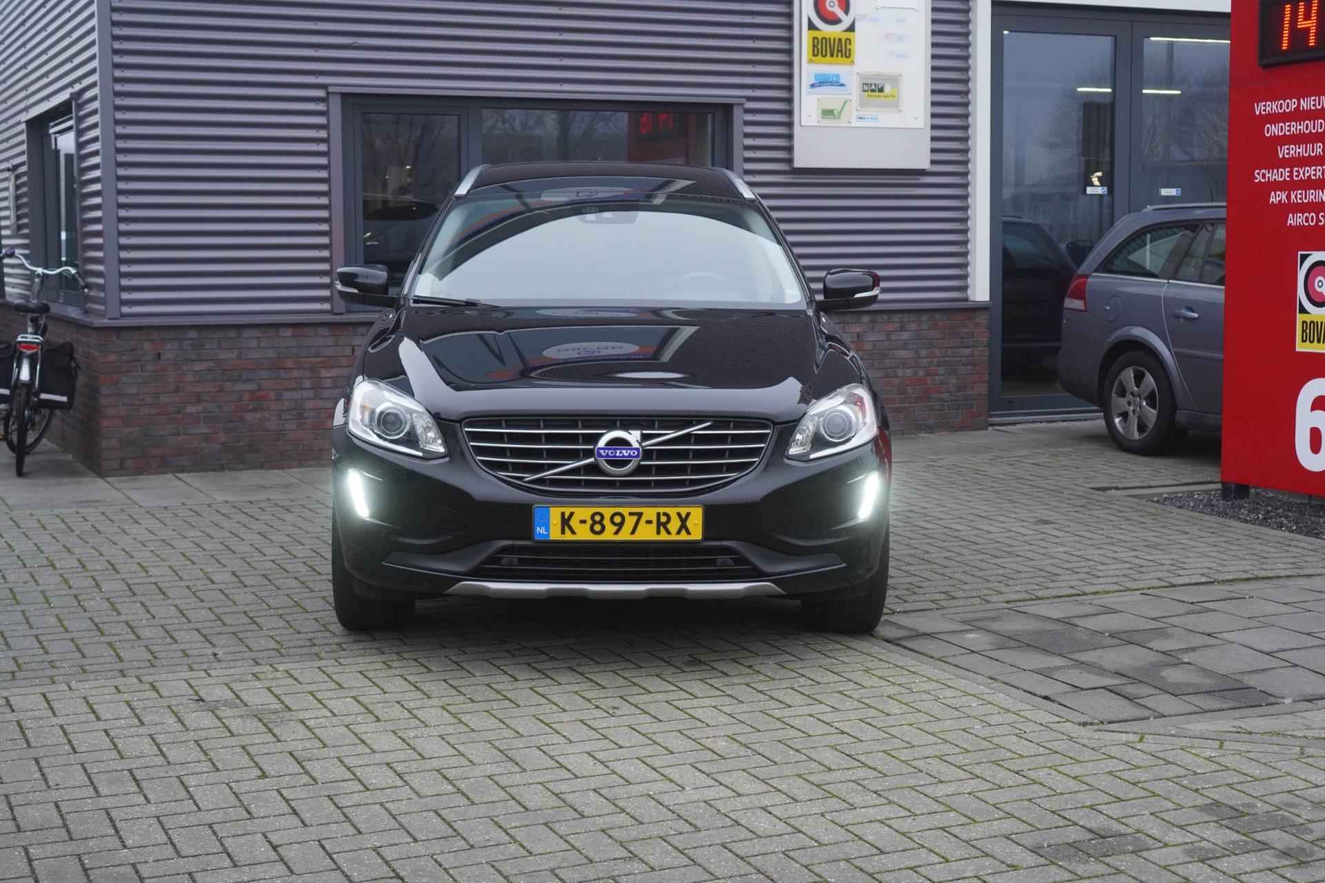 Volvo XC60 2.0 D3 FWD Polar+ - 10/29