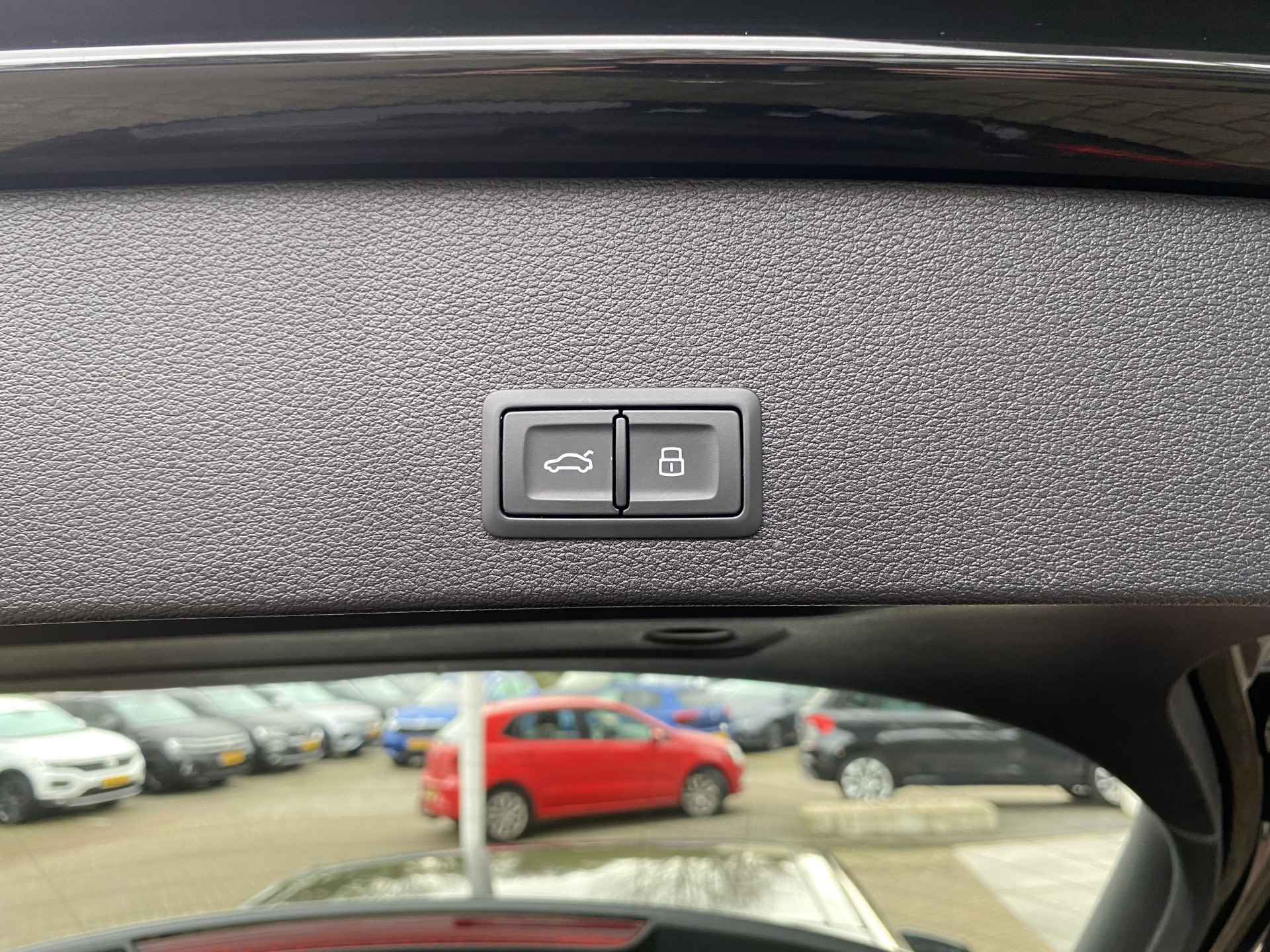 Audi Q2 35 TFSI Pro Line Comfort/ 150 PK !!/ Metallic/ Panoramadak/ Clima/ Navi/ Elec klep/ Parkeersensor A/ 17 lmv/ - 10/24