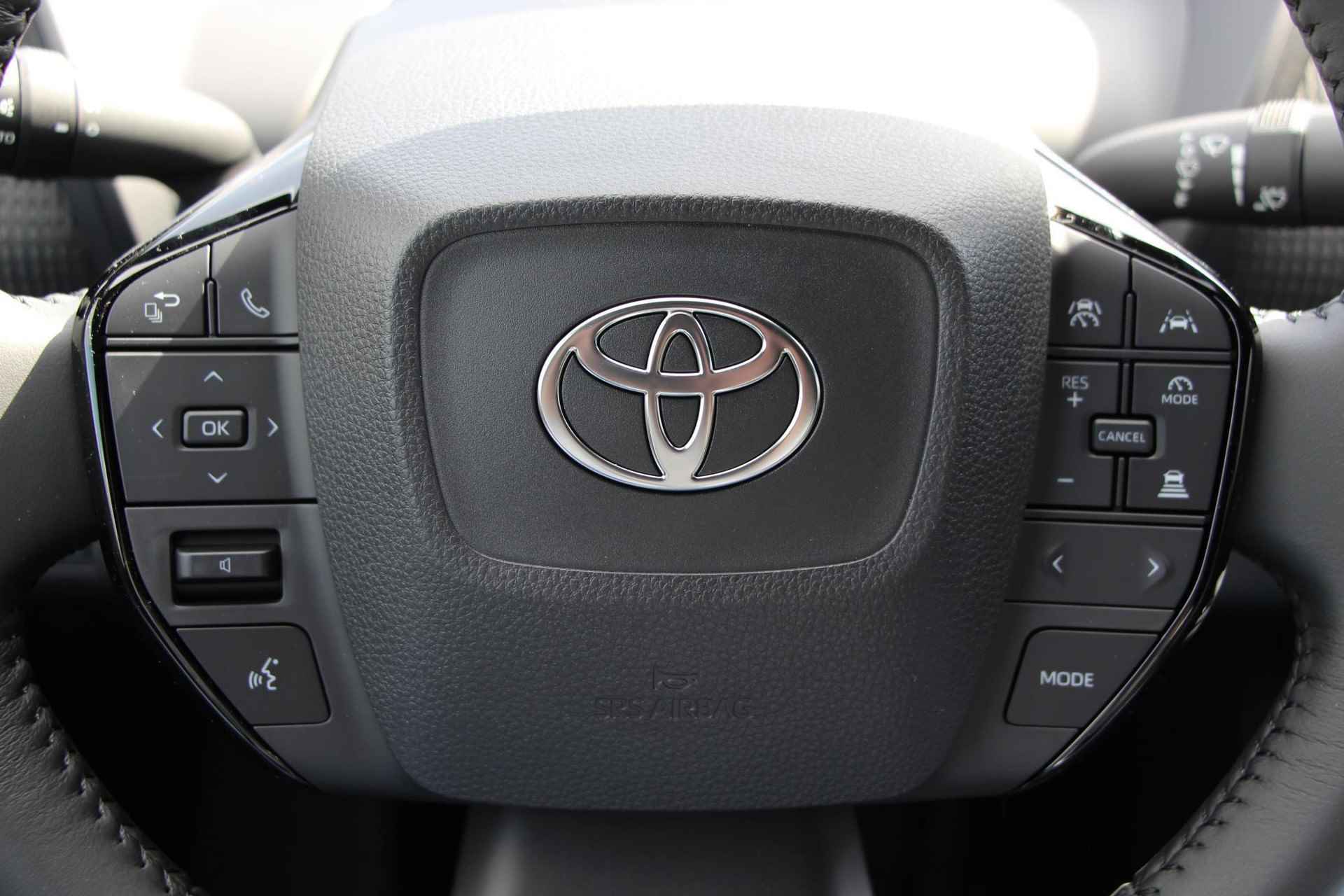 Toyota bZ4X Active 71 kWh || DIRECT LEVERBAAR || NIEUWE AUTO || INRUILPREMIE || SEPP SUBSIDIE || - 15/44