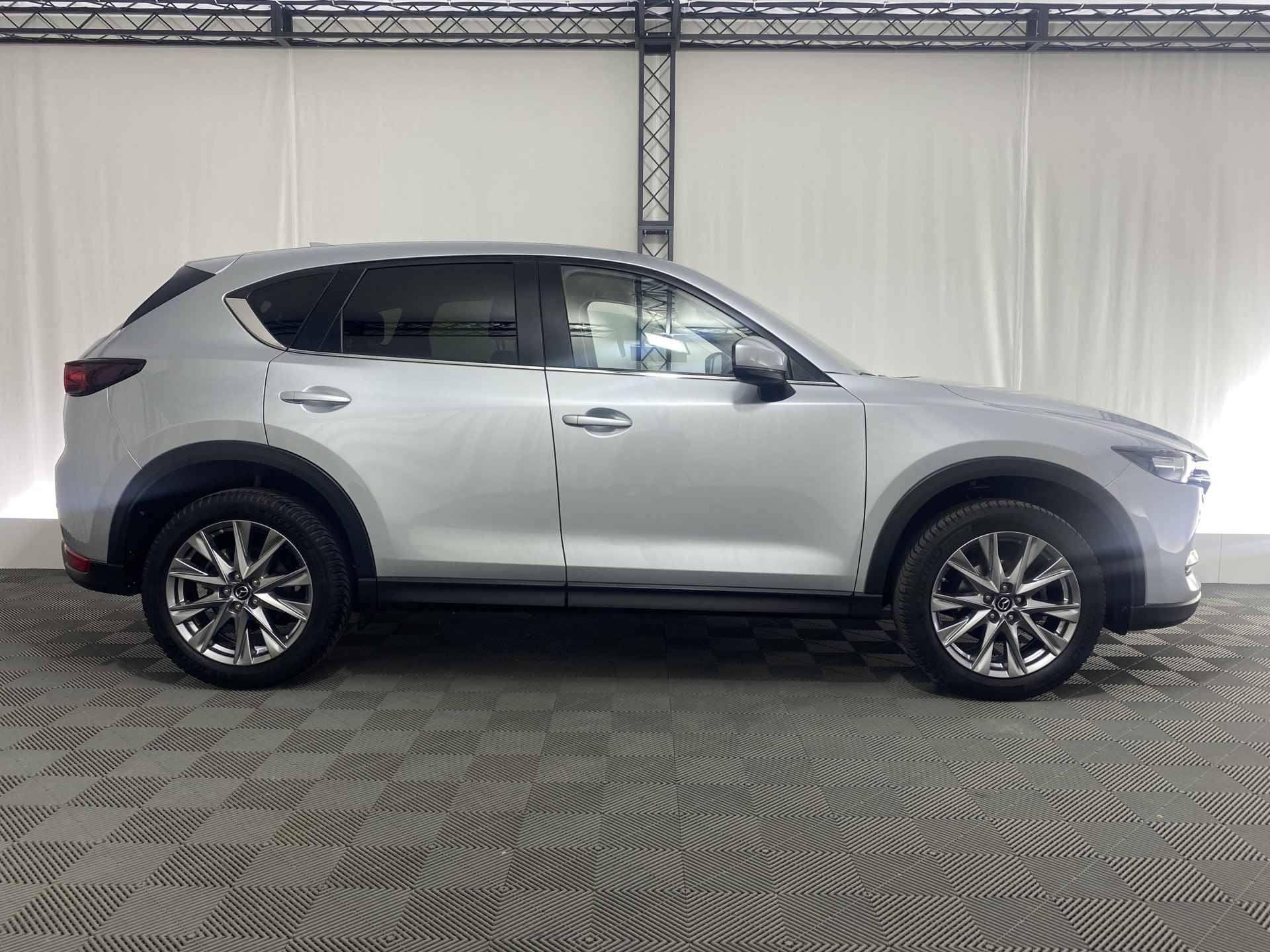 Mazda CX-5 2.0 SkyActiv-G 165 Comfort Automaat | Navi | Trekhaak | Stoel-/Stuurverwarming | Apple CarPlay | DAB | - 5/36