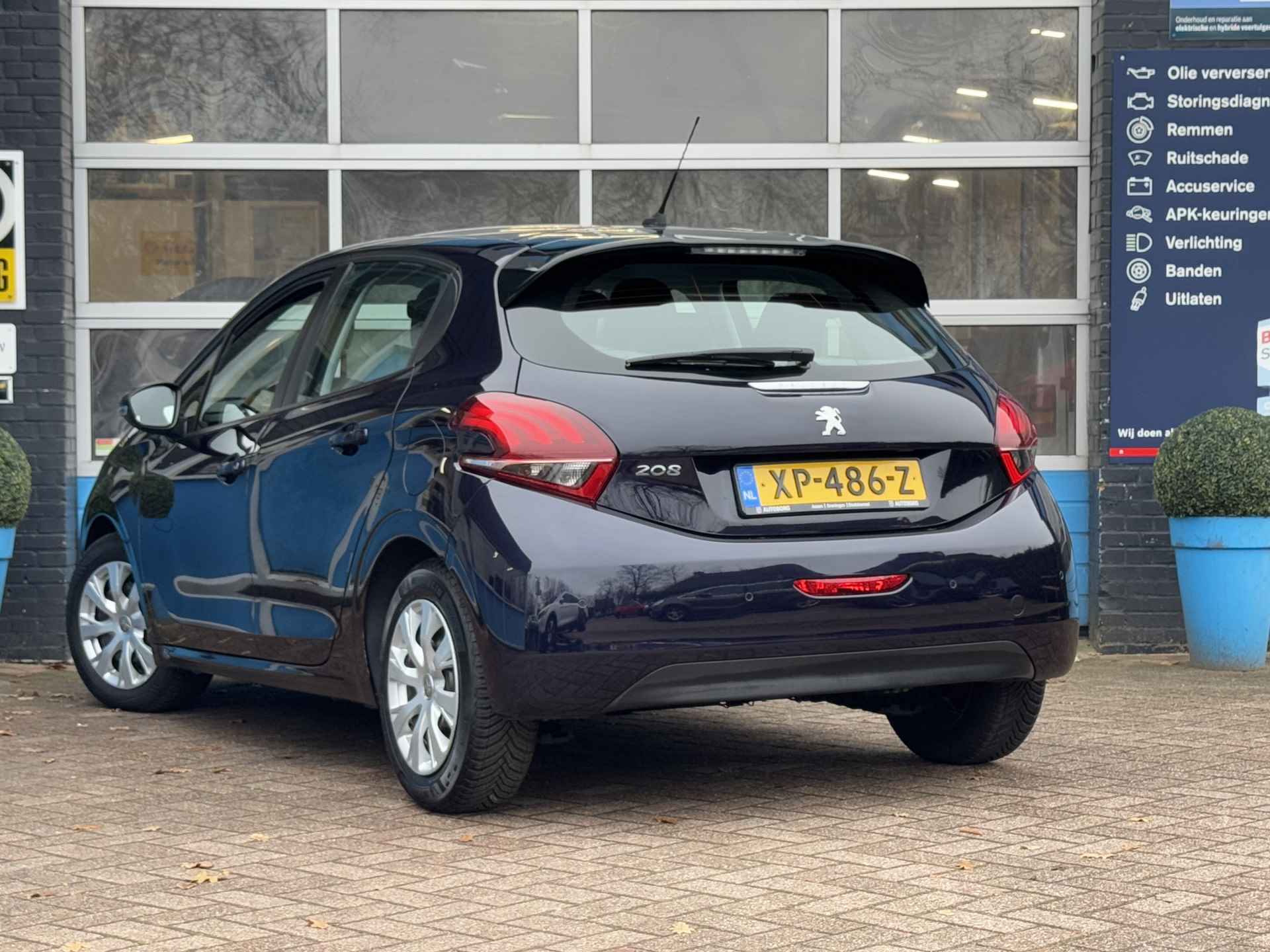 Peugeot 208 1.2 PureTech Blue Lease Active | Apple Carplay | Cruise Control | Navigatie | Rijklaar + 12 Maand BOVAG Garantie - 4/51