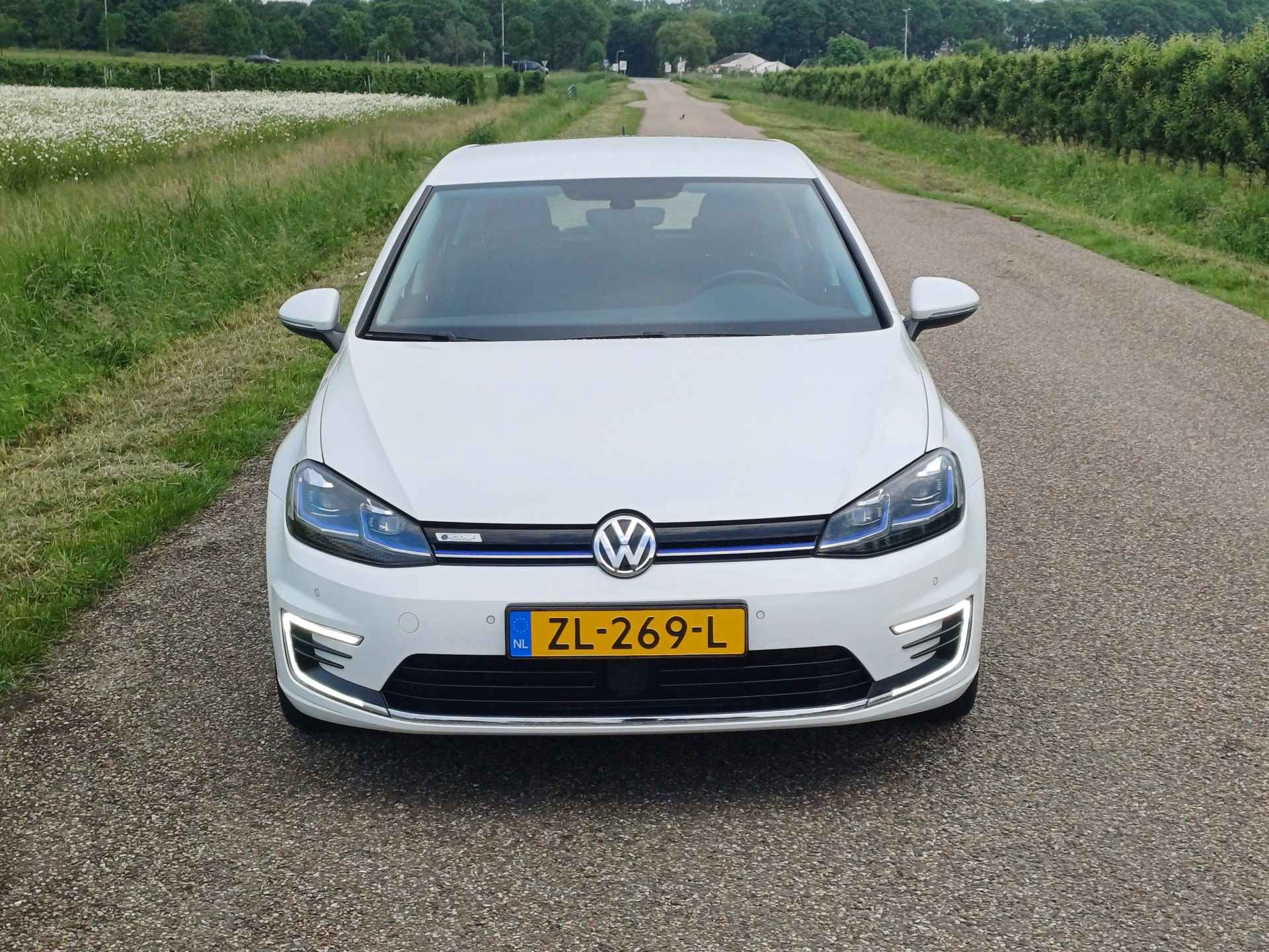 Volkswagen e-Golf | Subsidie mogelijk! | LED | Park. V+A | Navi | Cruice | NL | Clima - 5/37