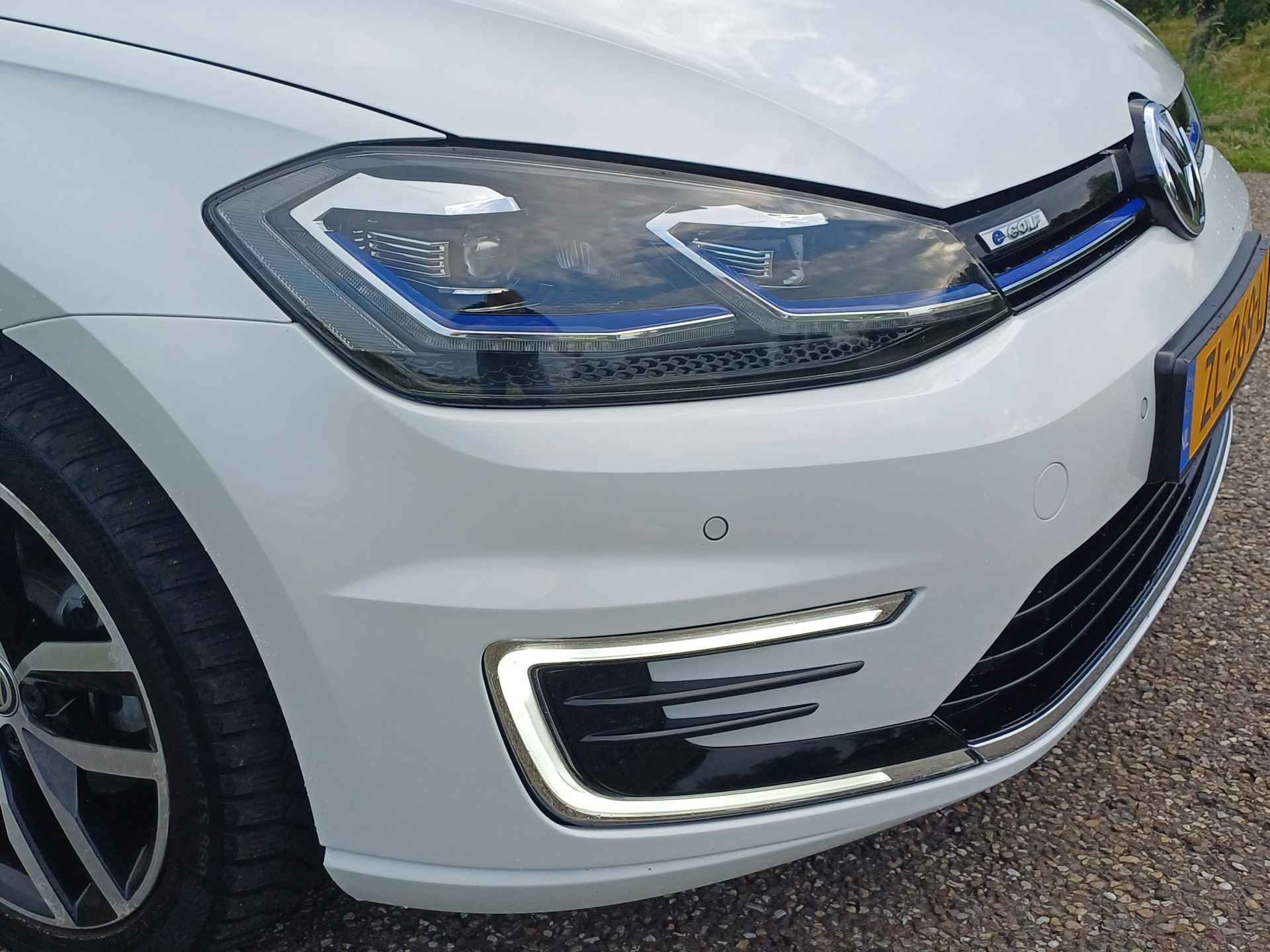 Volkswagen e-Golf | Subsidie mogelijk! | LED | Park. V+A | Navi | Cruice | NL | Clima - 18/37