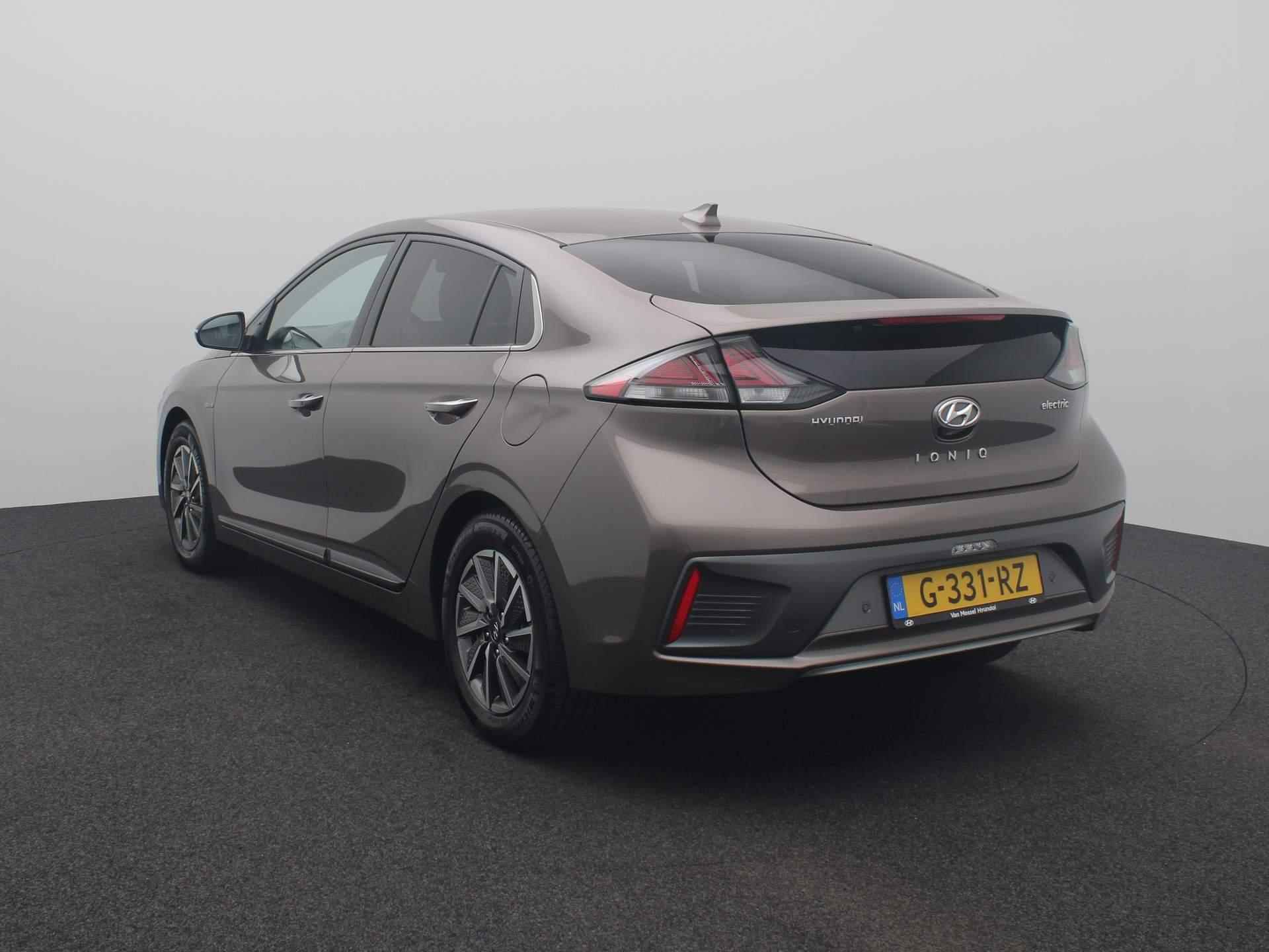 Hyundai IONIQ Premium EV 38 kWh Automaat | Airco | navigatie  | Cruise Control | Achteruitrijcamera | lederen Bekleding | - 2/48