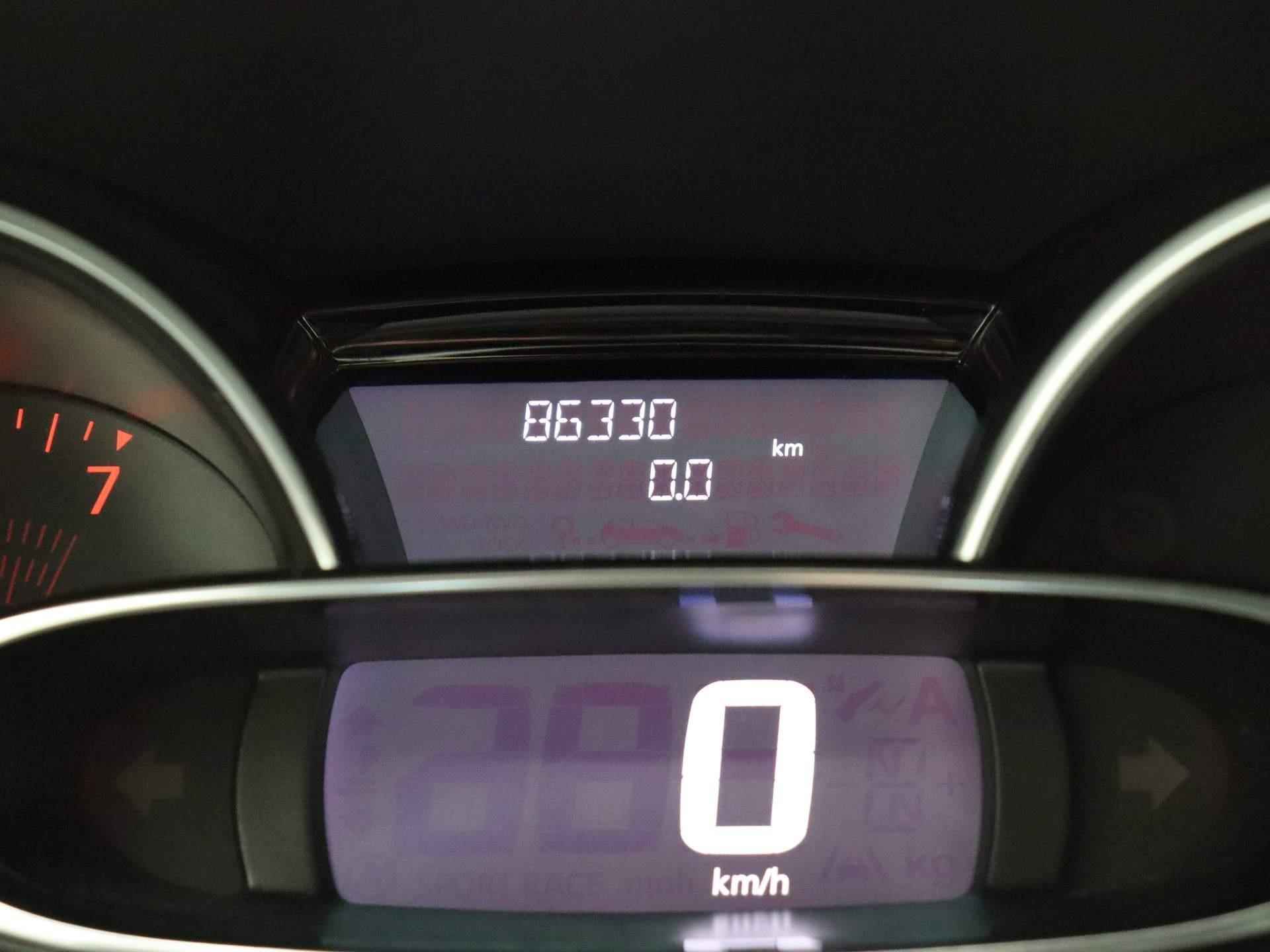 Renault Clio Estate 120pk TCe Intens | Navigatie | Lichtmetalen velgen | LED verlichting | Cruise Control | Climate control | - 24/38