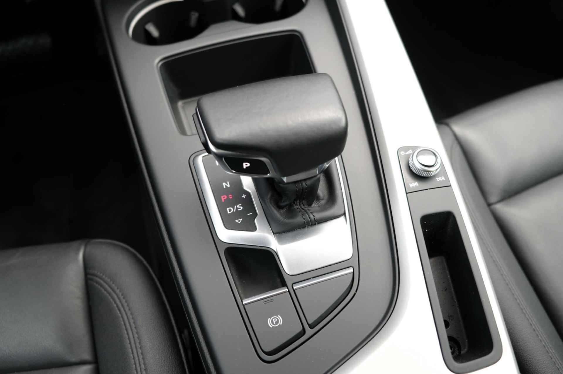 Audi A4 Avant 40 TDI S edition Automaat | BTW | Lederen Bekleding | Stoelgeheugen | Stoelverwarming | Camera | PDC | Adaptieve Cruise Control | Led-Verlichting | - 19/28