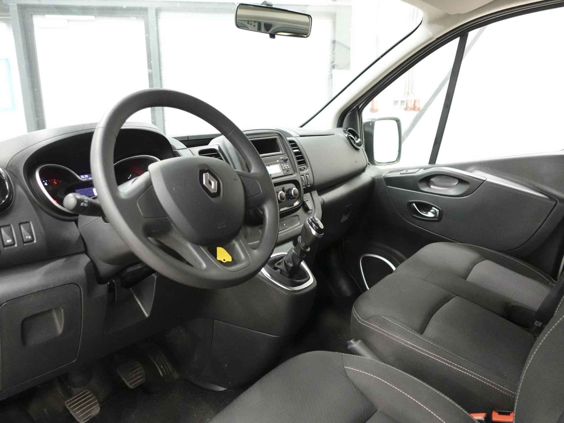 Renault Trafic Passenger 2.0 dCi 120 L2H1 9 Persoons | | Airco | Bluetooth | Led | Parkeer sensoren - 2/39