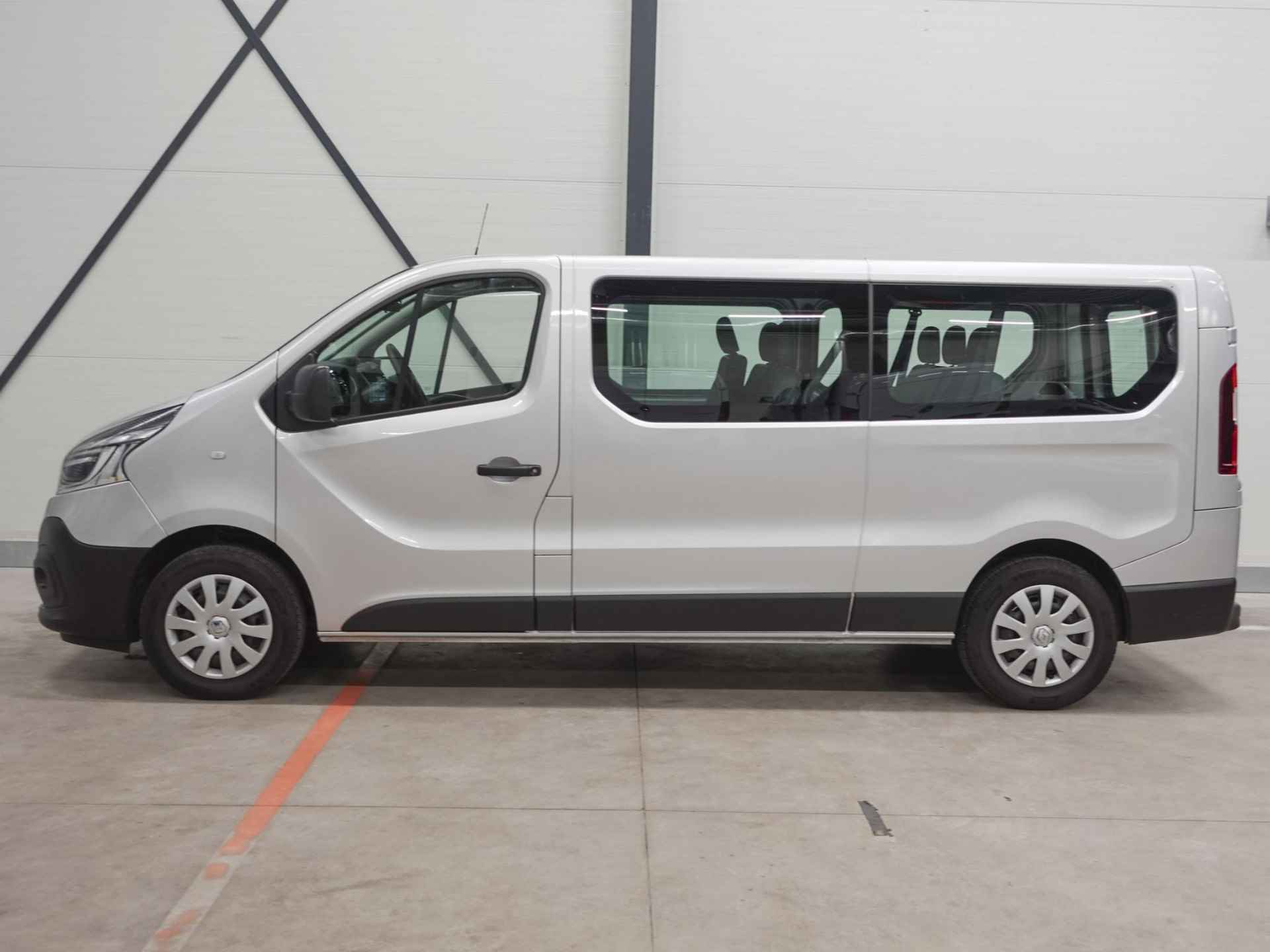 Renault Trafic Passenger 2.0 dCi 120 L2H1 9 Persoons | | Airco | Bluetooth | Led | Parkeer sensoren - 7/39