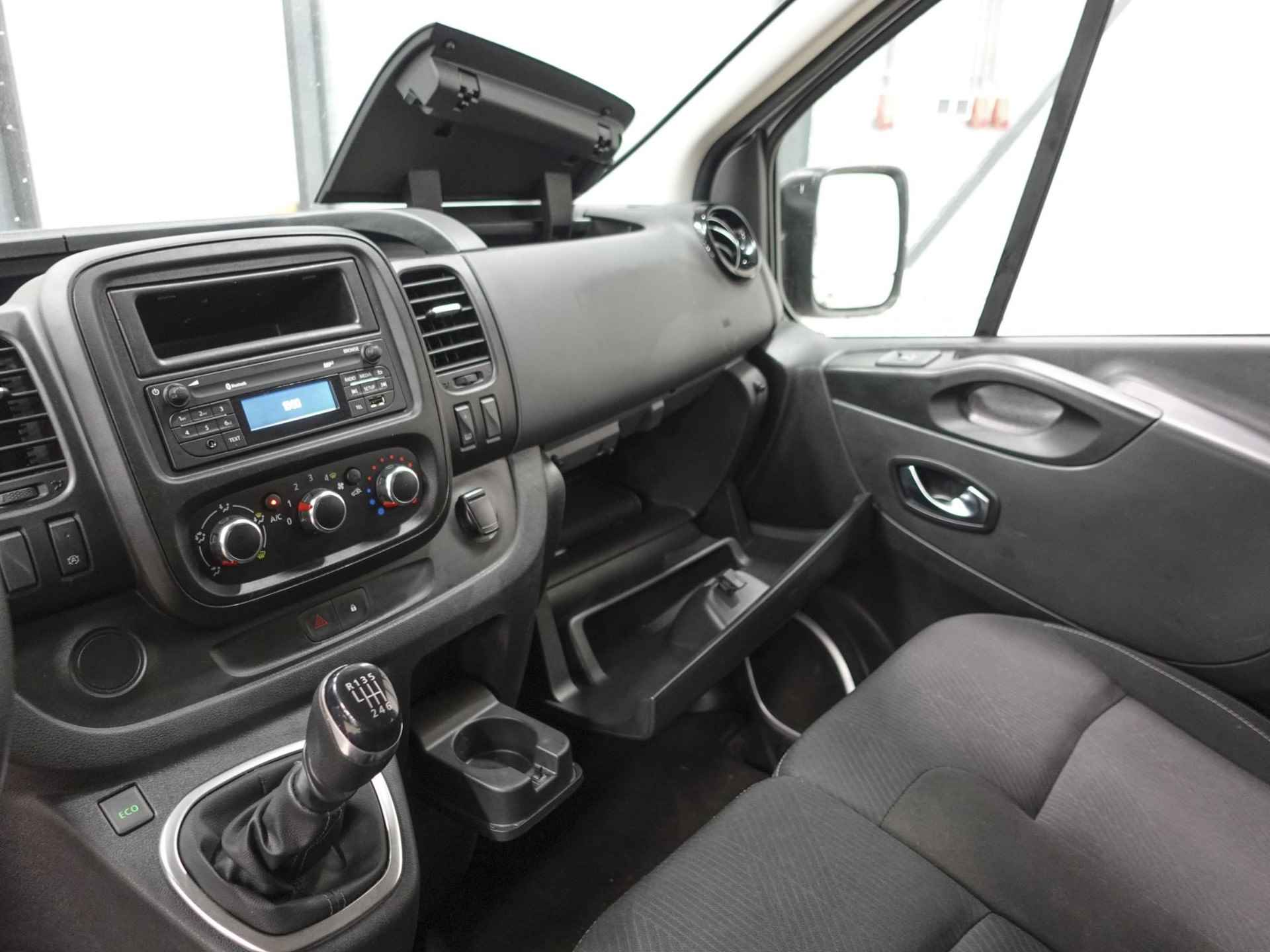 Renault Trafic Passenger 2.0 dCi 120 L2H1 9 Persoons | | Airco | Bluetooth | Led | Parkeer sensoren - 23/39