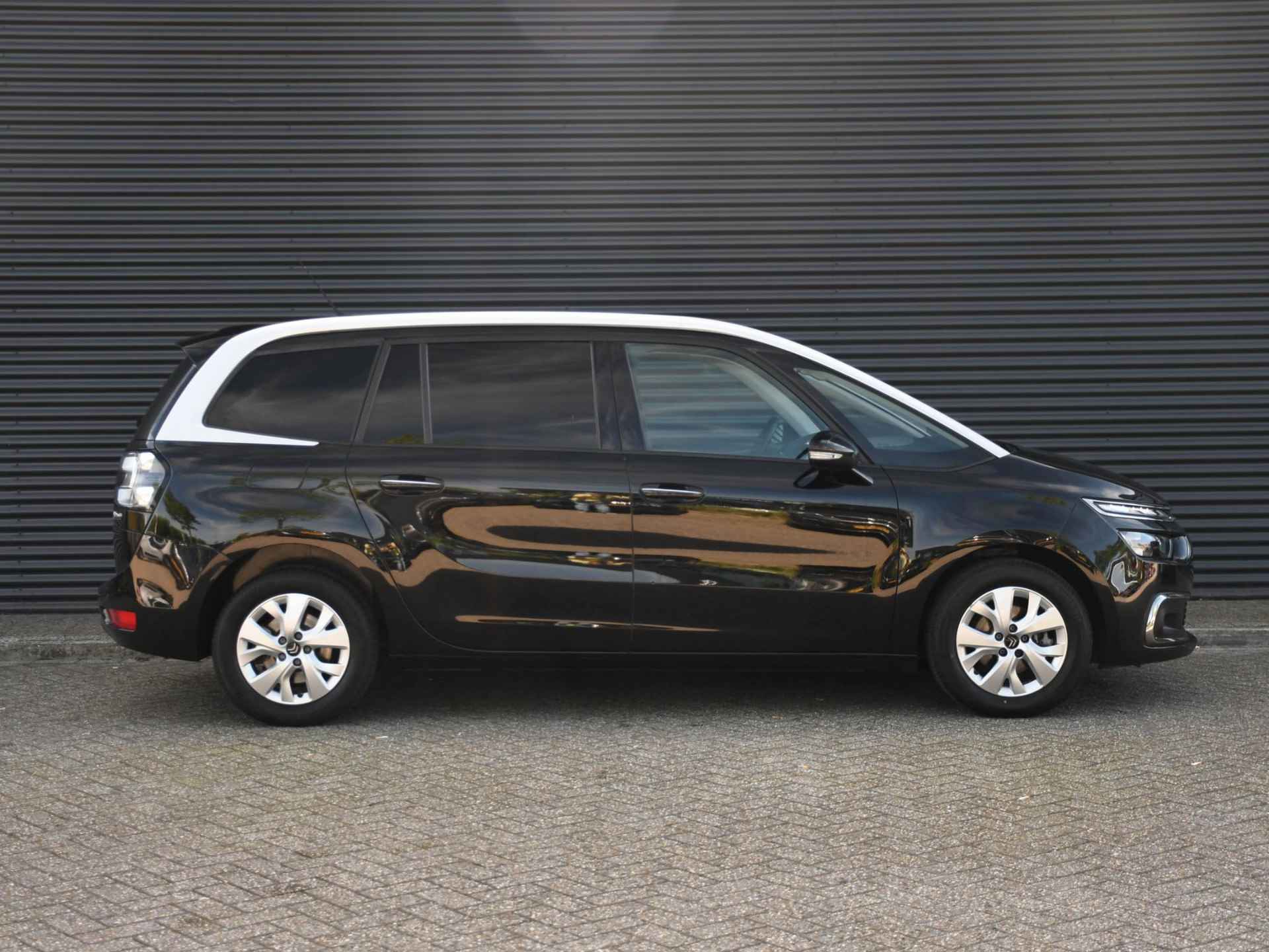 Citroen Grand C4 Picasso Shine 1.2 PureTech 130pk 7-Persoons NAVI | MASSAGE | PRIVACY GLASS | 16''LM | CRUISE | PDC ACHTER + CAMERA - 3/34