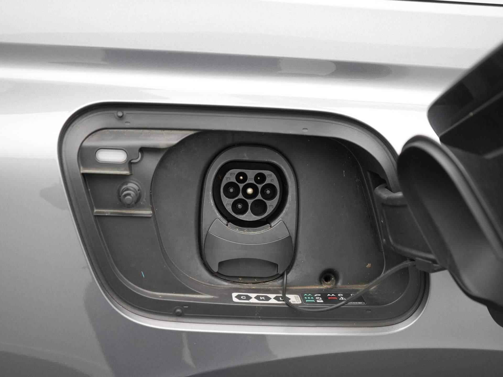Audi Q4 e-tron 35 Advanced edition 55 kWh Navi | Clima | Matrix-LED | SONOS | Cruise | Leer | 20" - 46/51