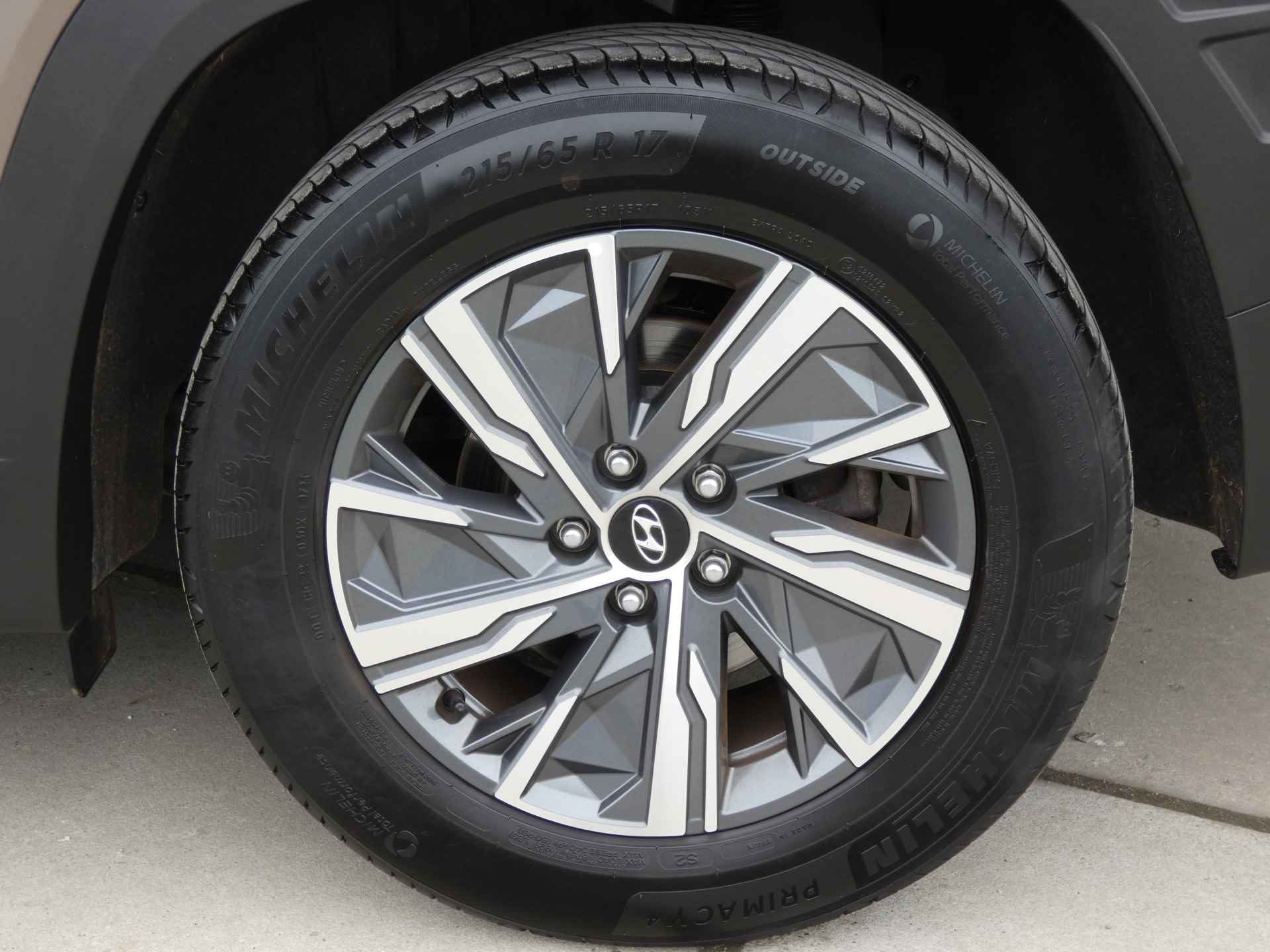 Hyundai Tucson 1.6 T-GDI MHEV Comfort Smart | Navigatie | Climate Control | Parkeercamera - 6/58