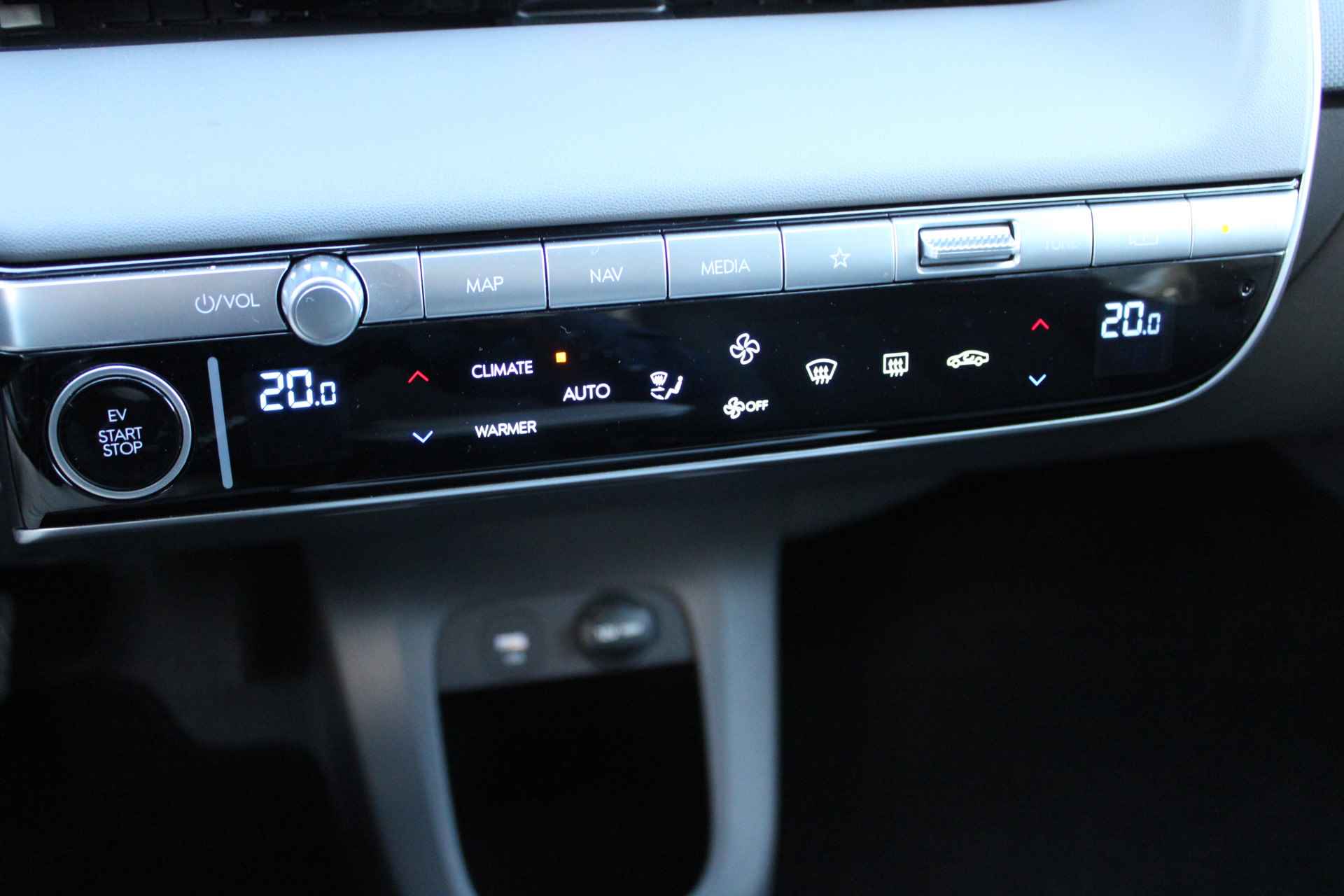 Hyundai IONIQ 5 58 kWh 170PK Connect Automaat | Climate | Camera | Keyless | Full Led | Navigatie | 19" Lichtmetaal | Winterpakket | Parkeer Ass - 29/29