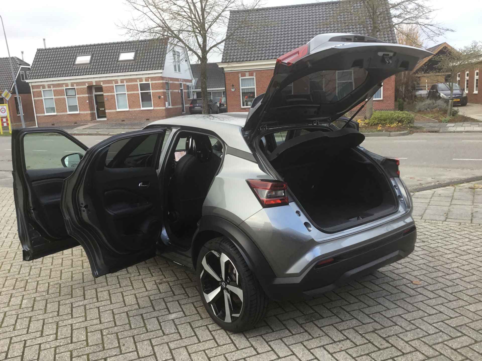 Nissan Juke 1.6 HEV DCT 143 Tekna Bose - 34/39