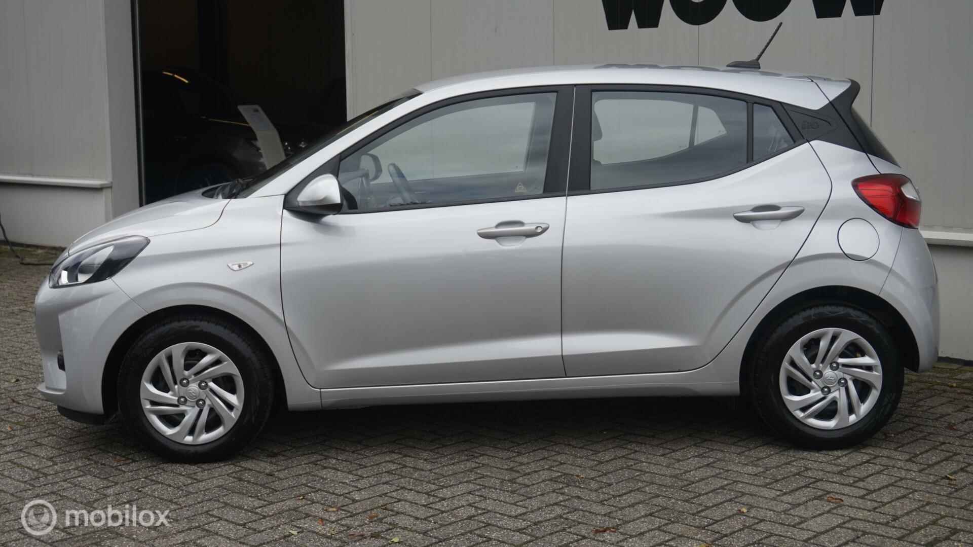 Hyundai i10 1.0 Comfort Automaat | Achteruitrijcamera | Climate Control | Stoel/Stuurverwarming - 4/32