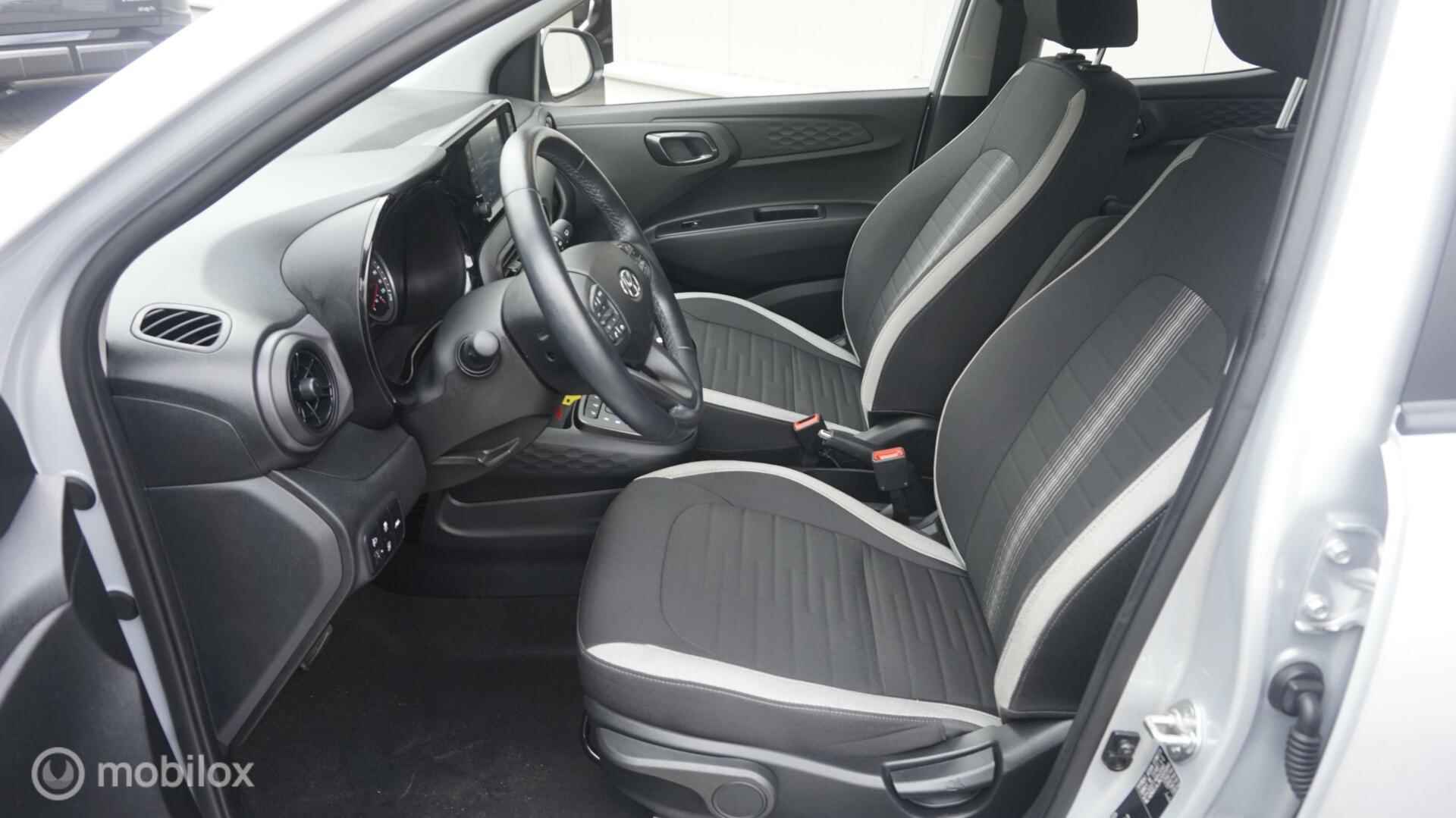 Hyundai i10 1.0 Comfort Automaat | Achteruitrijcamera | Climate Control | Stoel/Stuurverwarming - 10/32