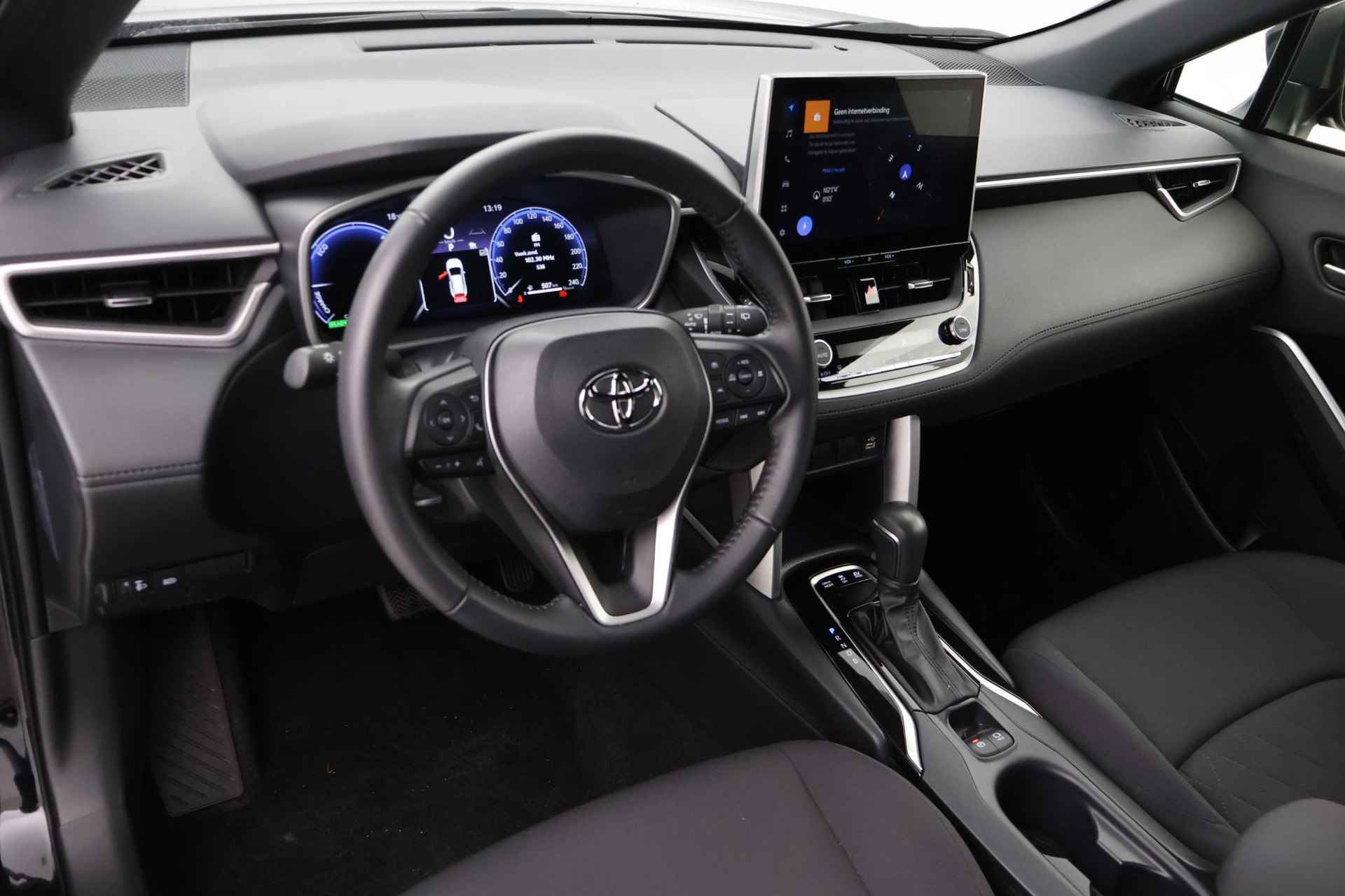 Toyota Corolla Cross Hybrid 140 Dynamic Apple\Android Automaat - 2/35