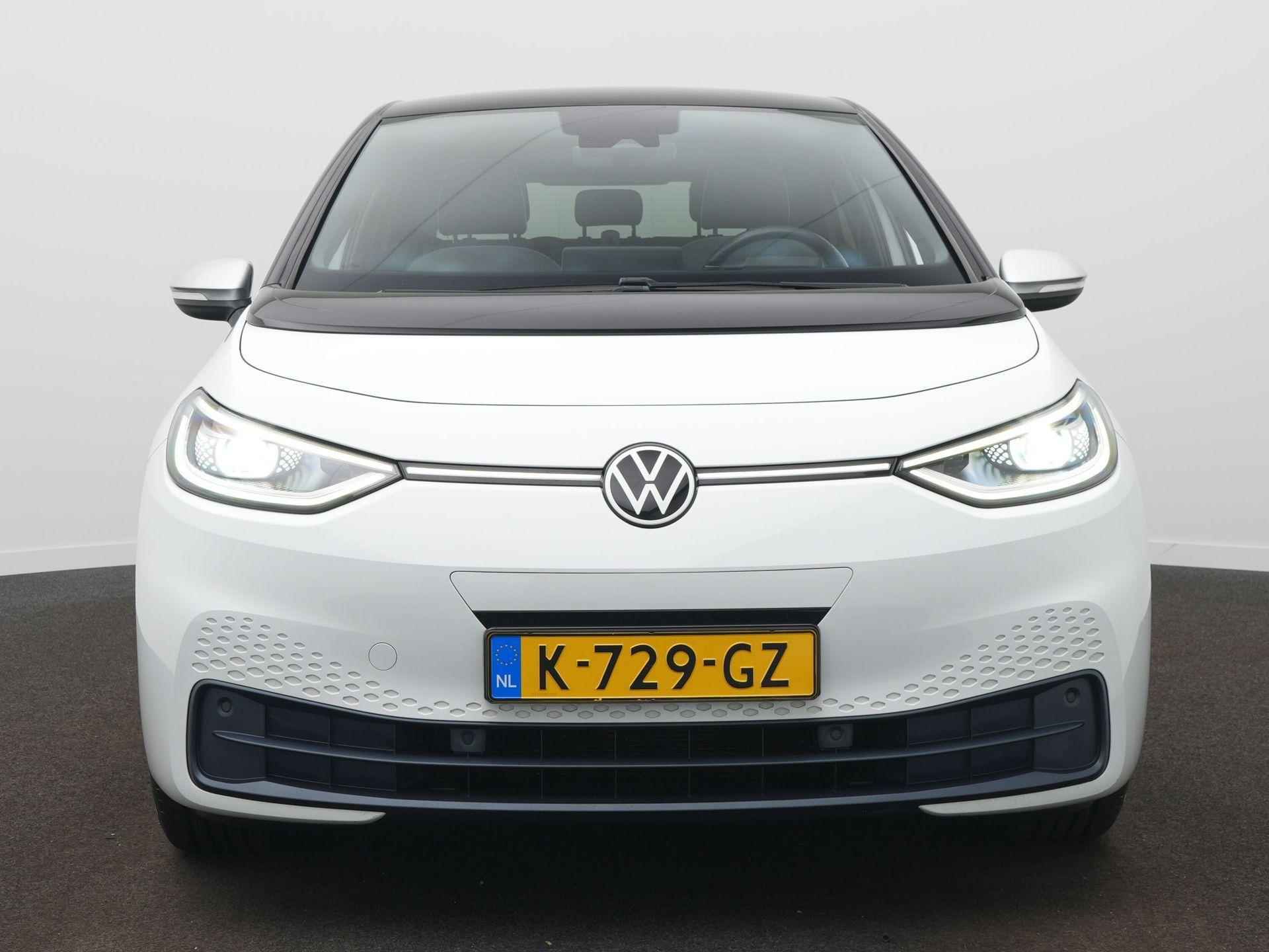 Volkswagen ID.3 First Plus 58 kWh | LED | Stoelverwarming | Adaptive Cruise | Zwart dak - 2/52