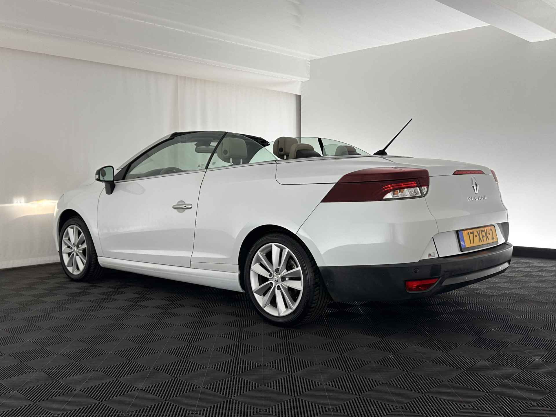 Renault Mégane Coupé-Cabriolet 2.0 Privilège Aut. *PANO | FULL-LEATHER | XENON | MEMORY-PACK | NAVI-FULLMAP | KEYLESS | ECC | PDC | CRUISE | COMFORT-SEATS | HEATED-SEATS |  17''ALU* - 5/34