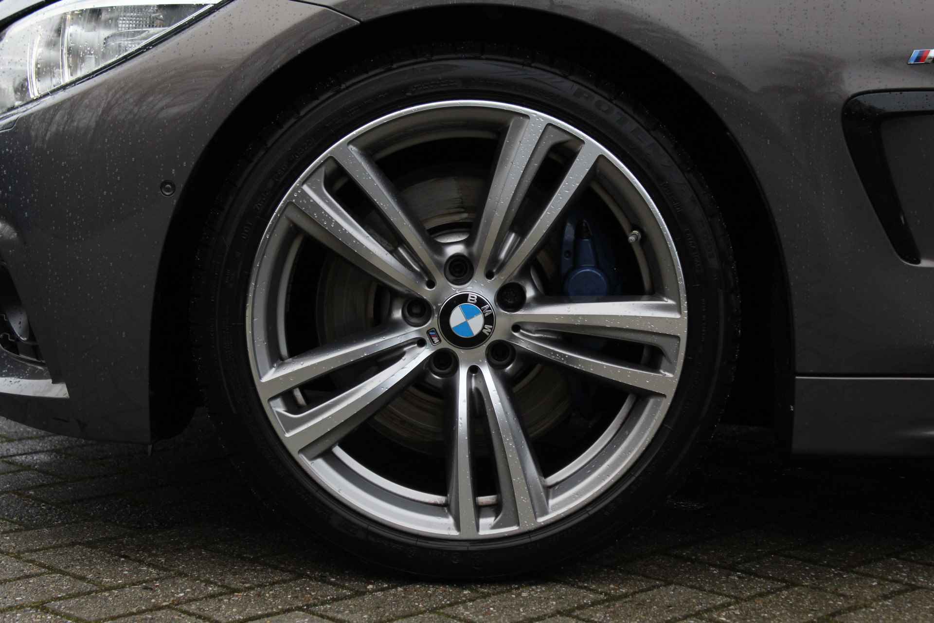 BMW 4 Serie Cabrio 430i High Executive M Sport Automaat / Achteruitrijcamera / Air Collar / Sportstoelen / Comfort Access / Surround View / Head-Up / Harman Kardon - 5/37