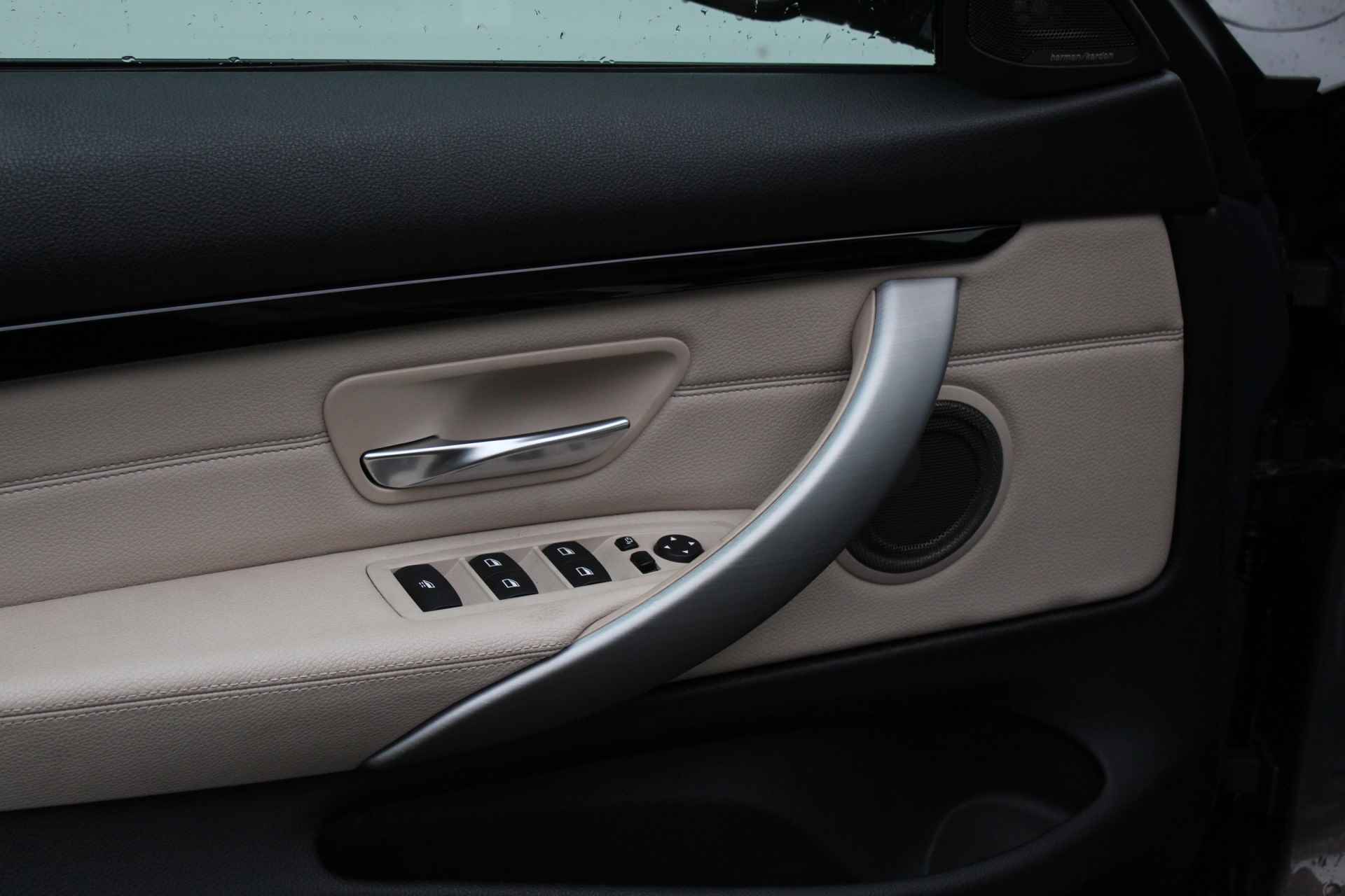 BMW 4 Serie Cabrio 430i High Executive M Sport Automaat / Achteruitrijcamera / Air Collar / Sportstoelen / Comfort Access / Surround View / Head-Up / Harman Kardon - 22/37