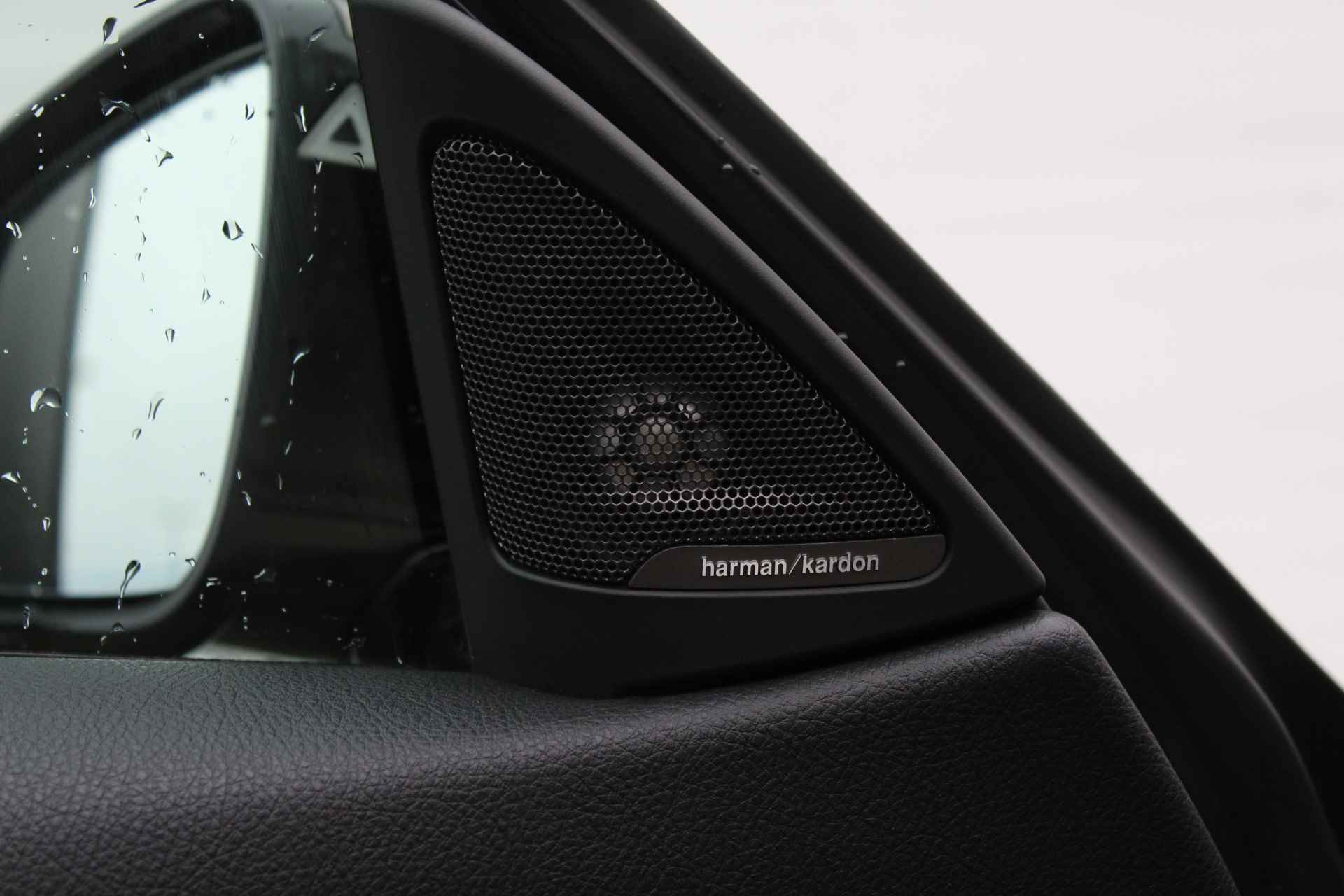 BMW 4 Serie Cabrio 430i High Executive M Sport Automaat / Achteruitrijcamera / Air Collar / Sportstoelen / Comfort Access / Surround View / Head-Up / Harman Kardon - 23/37