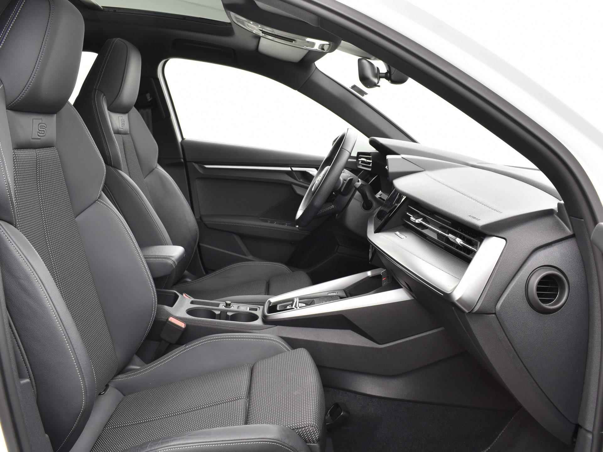 Audi A3 Sportback 30 Tfsi 110pk S-tronic S edition | Climatronic | Panoramadak | Park Assist | P-Sensoren | Camera | Navi | Smartphone Interface | Cruise Control | 18'' Inch | Garantie t/m 16-05-2026 of 100.000km - 10/29