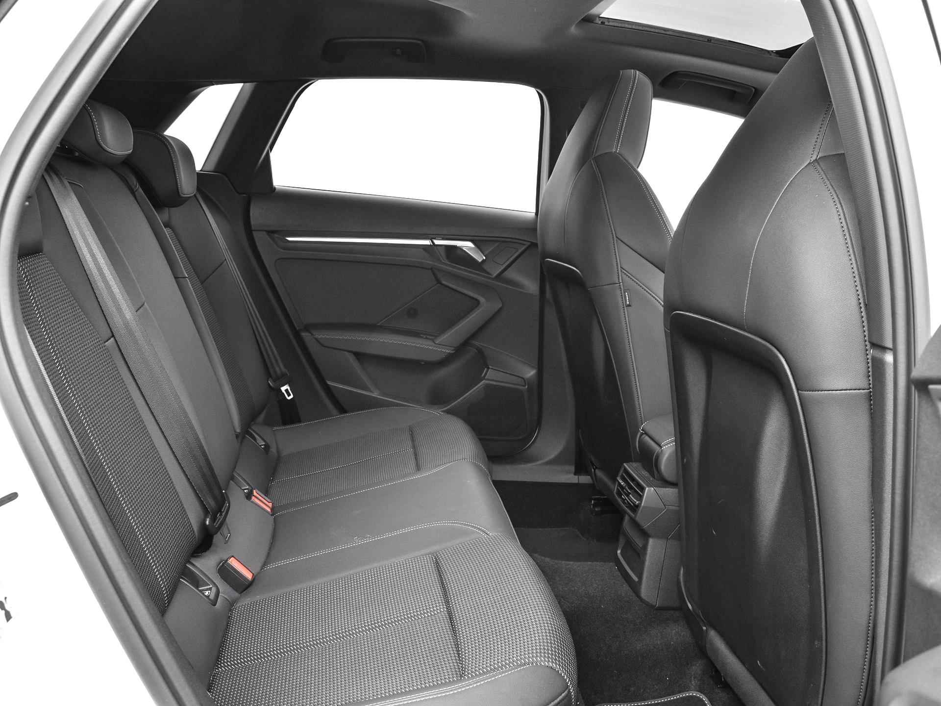 Audi A3 Sportback 30 Tfsi 110pk S-tronic S edition | Climatronic | Panoramadak | Park Assist | P-Sensoren | Camera | Navi | Smartphone Interface | Cruise Control | 18'' Inch | Garantie t/m 16-05-2026 of 100.000km - 11/29