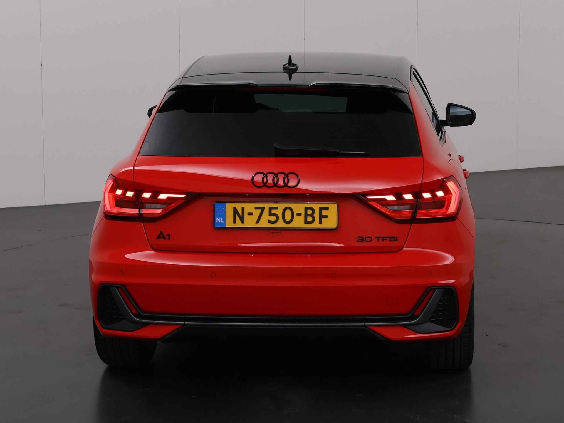 Audi A1 Sportback 30 TFSI S-Line | Virtual Cockpit | Parkeercamera | Sportstoelen | Cruise control | climate Control |  Led koplampen | - 5/43