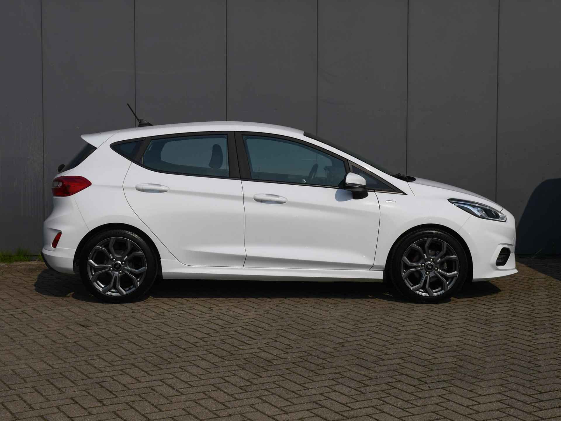 Ford Fiesta ST-Line 1.0 EcoBoost 95pk PDC ACHTER | DAB | NAVI | CRUISE.C | APPLE-CARPLAY | 17''LM - 3/30