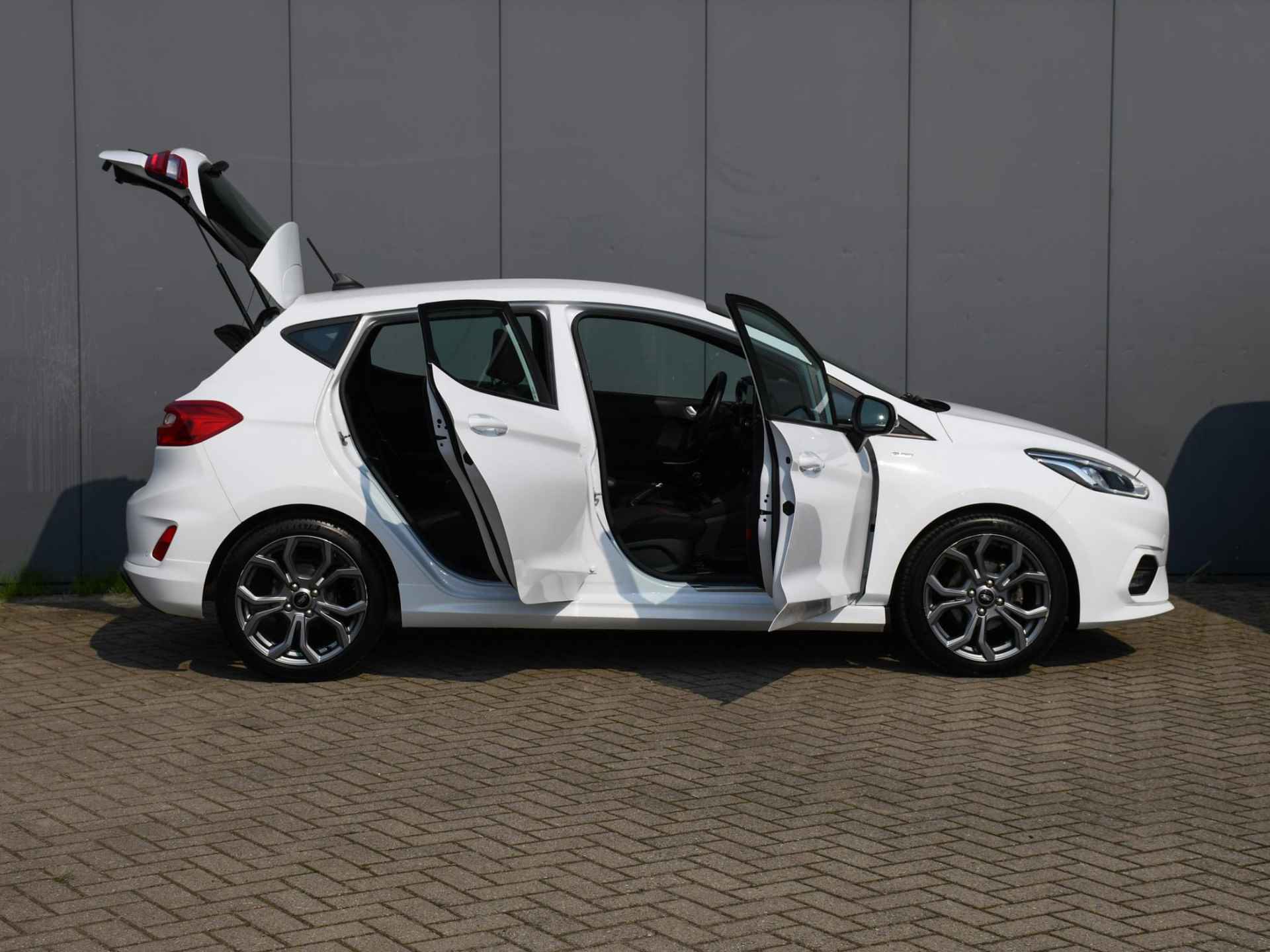 Ford Fiesta ST-Line 1.0 EcoBoost 95pk PDC ACHTER | DAB | NAVI | CRUISE.C | APPLE-CARPLAY | 17''LM - 28/30