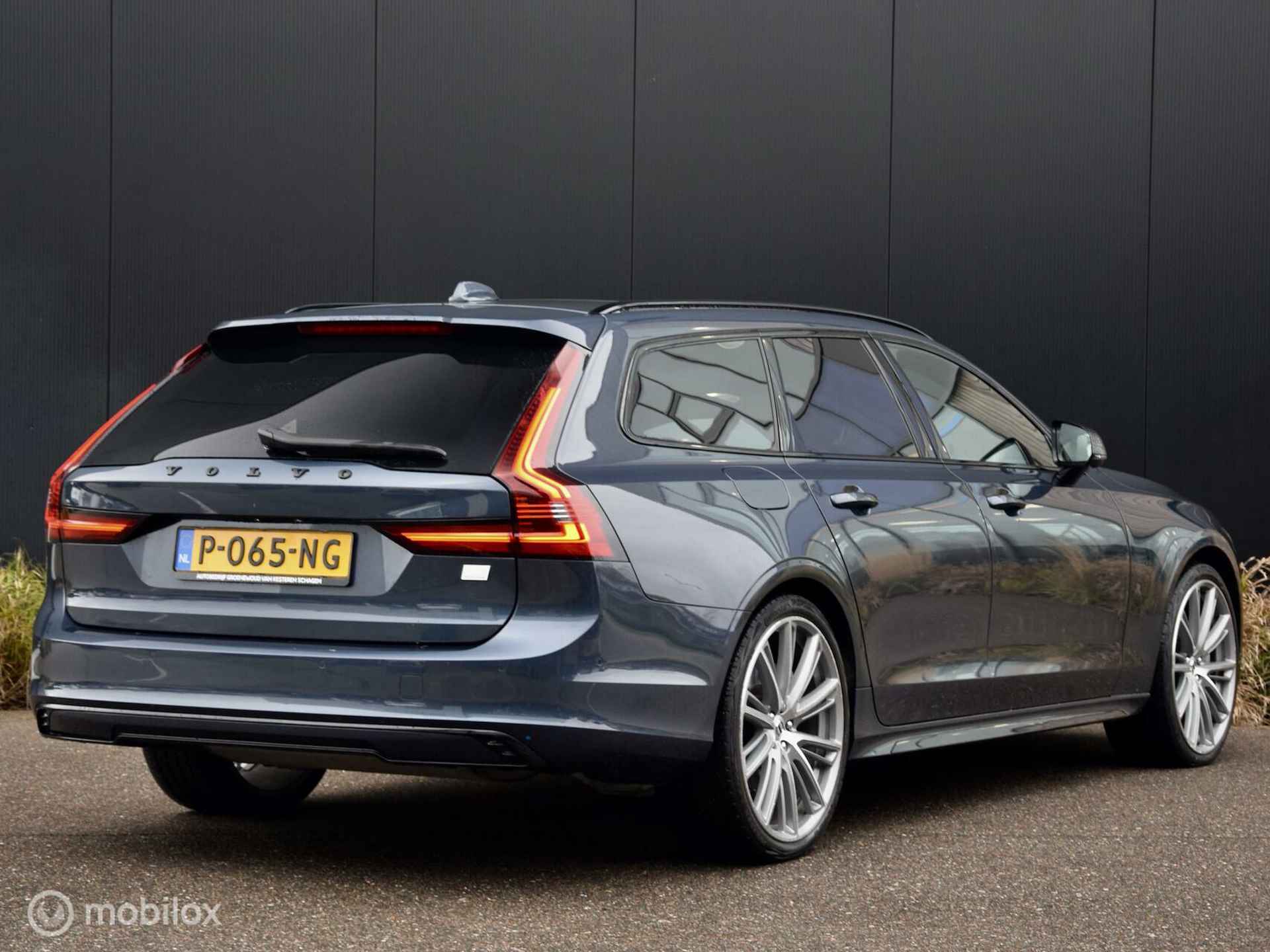 Volvo V90 2.0 T8 AWD R-Design Schuifdak Luchtvering - 4/28