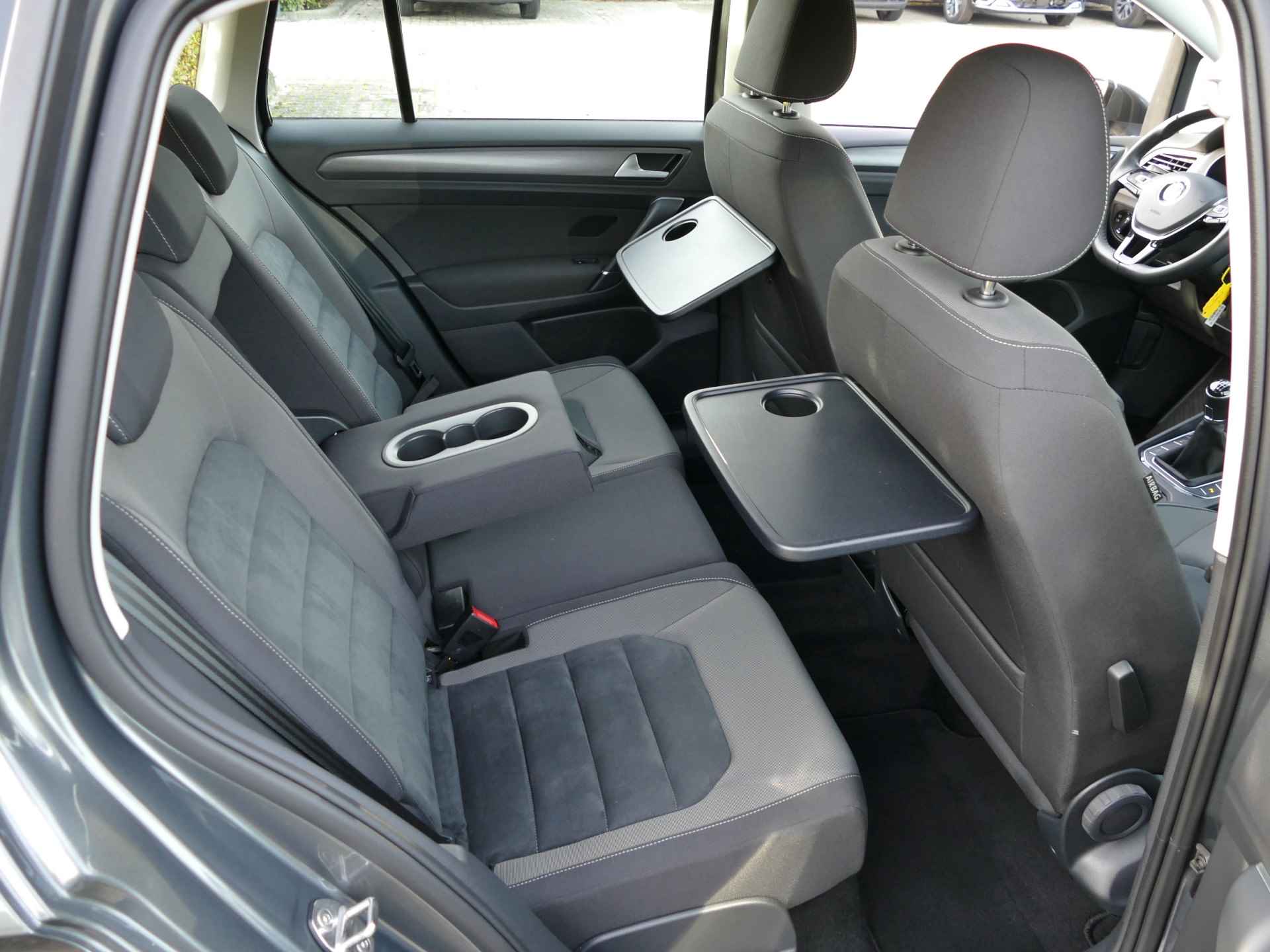 Volkswagen Golf Sportsvan 1.0 TSI Highline | navigatie | adaptieve cruise control | trekhaak | stoelverwarming - 34/53