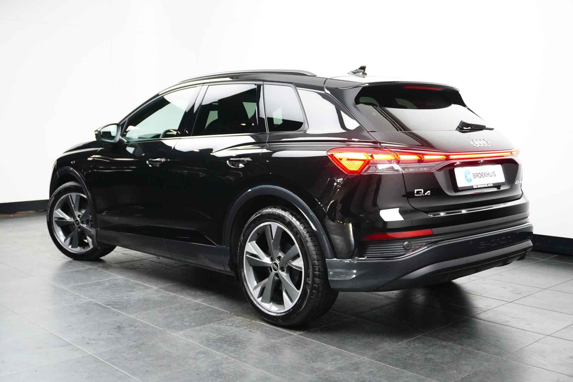 Audi Q4 e-tron 40 S Edition 77 kWh 204PK | LEDER | PANORAMADAK | CAMERA | AUTO A. KLEP - 6/28