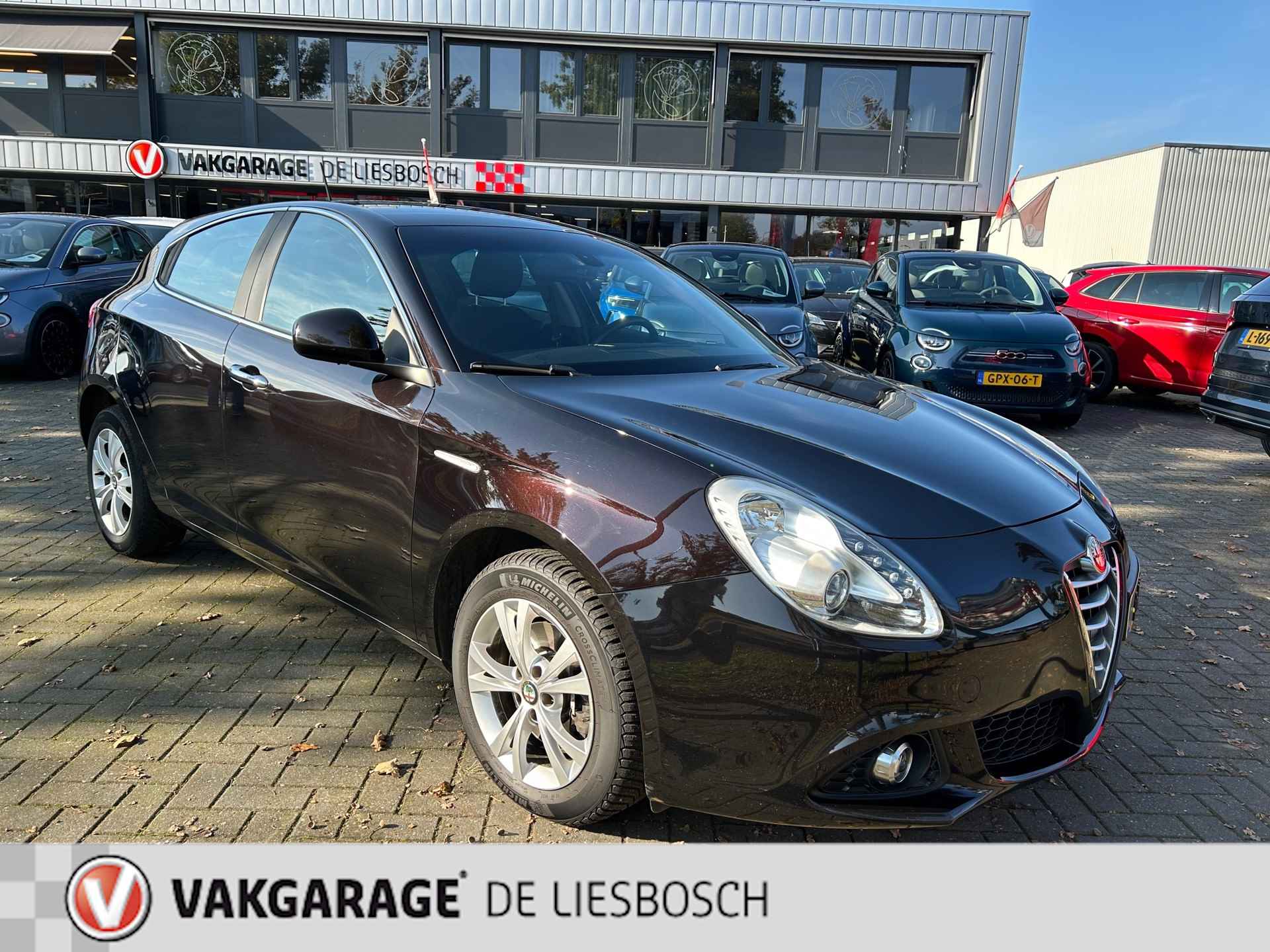 Alfa Romeo Giulietta 1.4 T Distinctive Lusso 170pk Automaat / navi / pdc - 10/28