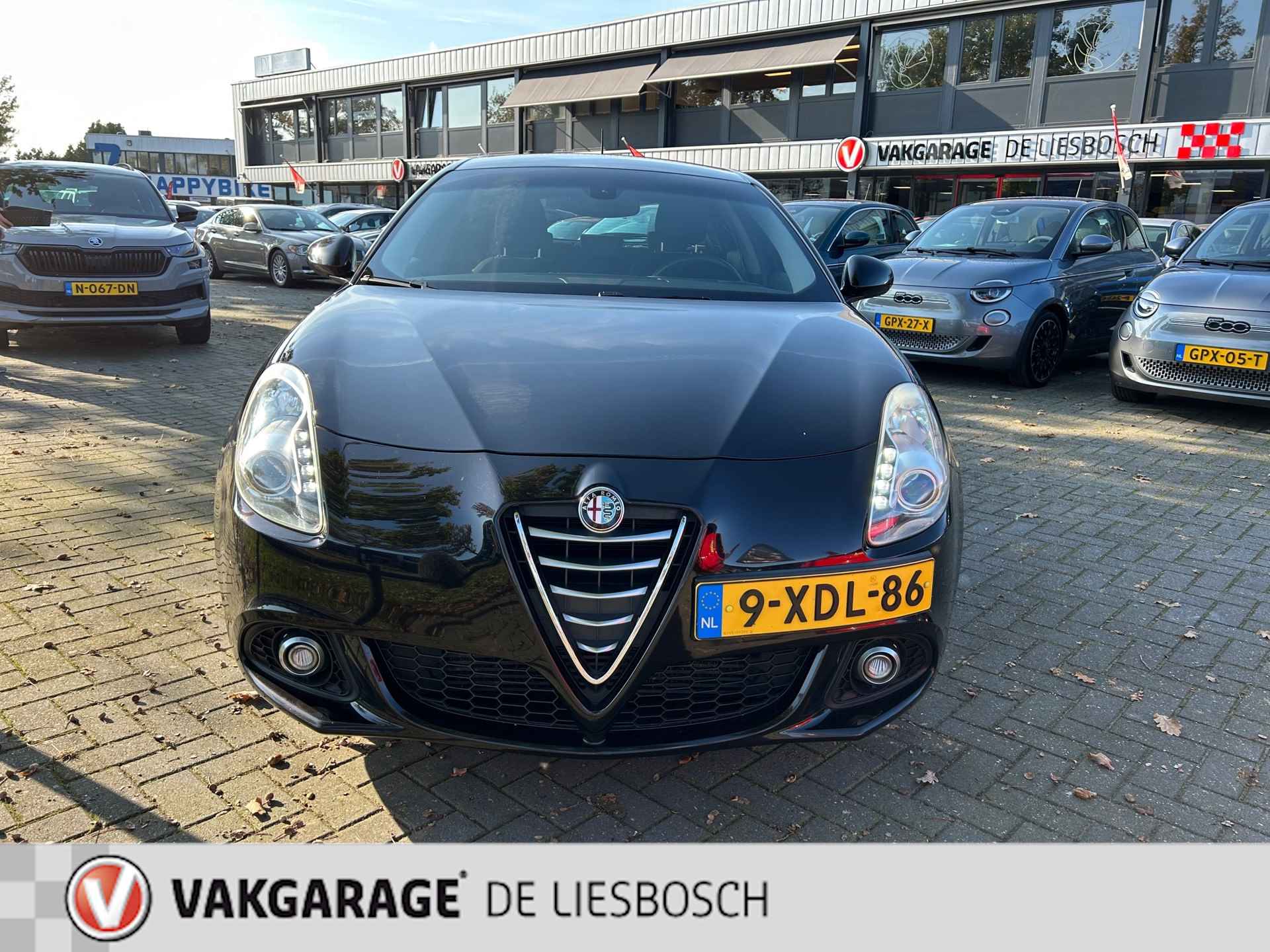 Alfa Romeo Giulietta 1.4 T Distinctive Lusso 170pk Automaat / navi / pdc - 11/28