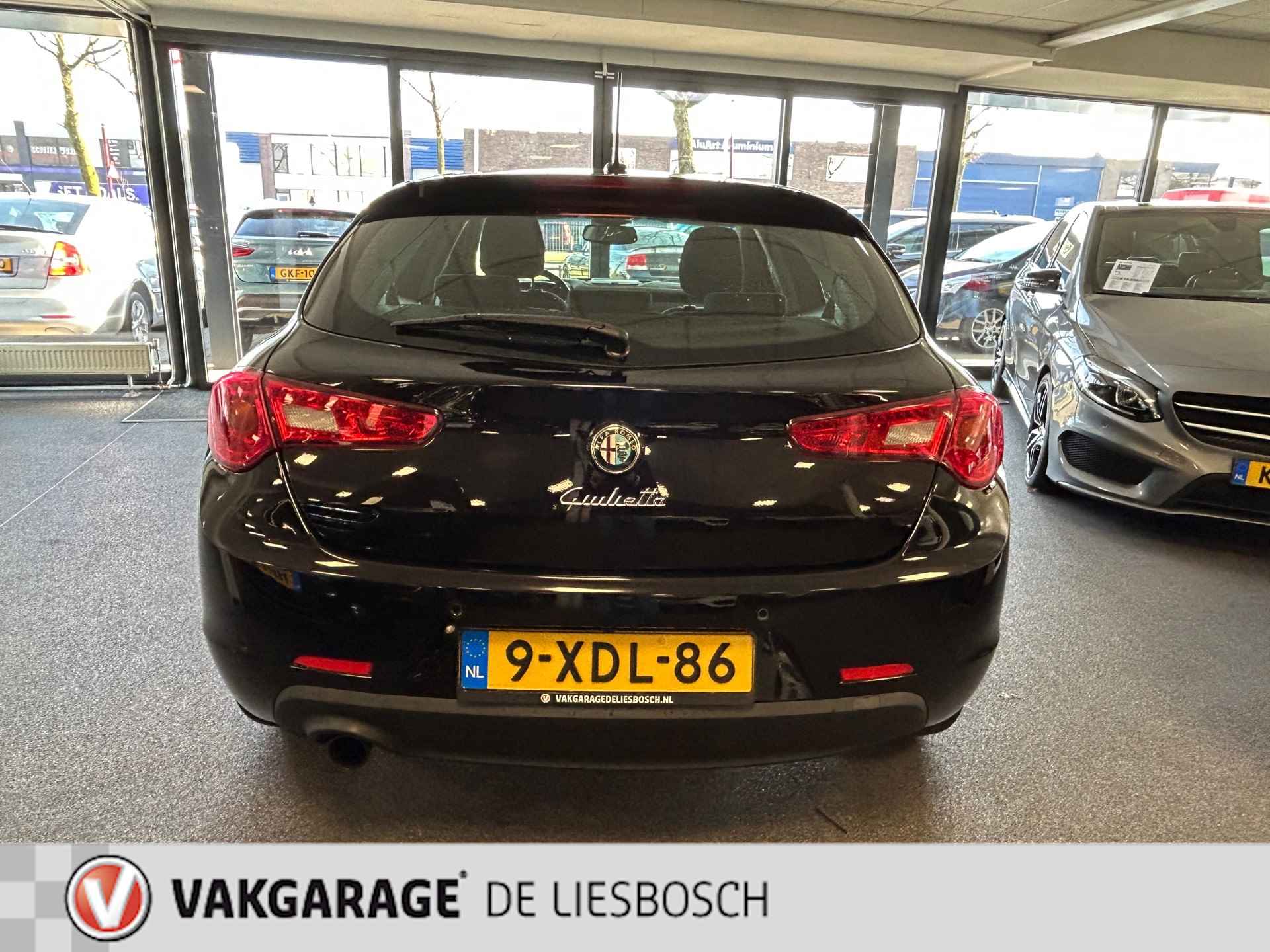 Alfa Romeo Giulietta 1.4 T Distinctive Lusso 170pk Automaat / navigatie / pdc / climate-control / cruise-control - 6/35