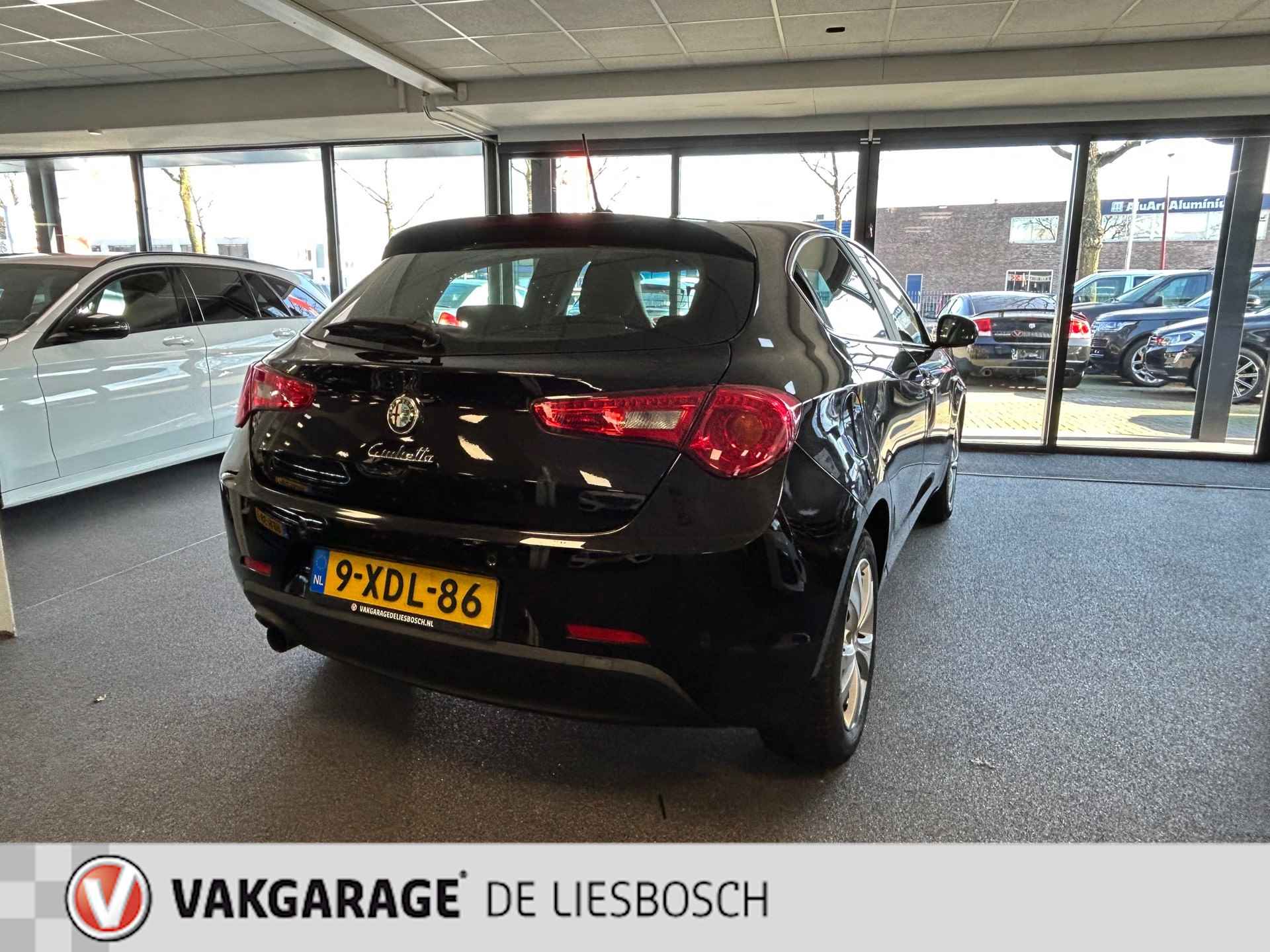 Alfa Romeo Giulietta 1.4 T Distinctive Lusso 170pk Automaat / navigatie / pdc / climate-control / cruise-control - 8/35