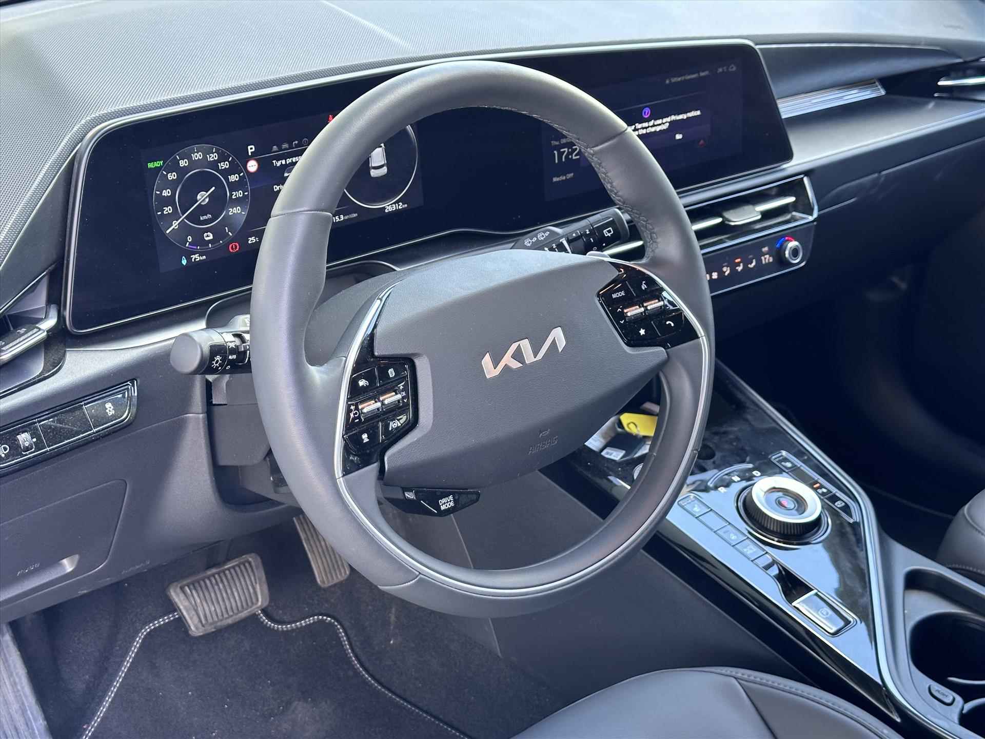 KIA e-Niro 64,8 kWh 204pk Aut Edition | Stoel en stuur verwarming | Parkeer camera | Navigatie | Climatronic | - 19/44