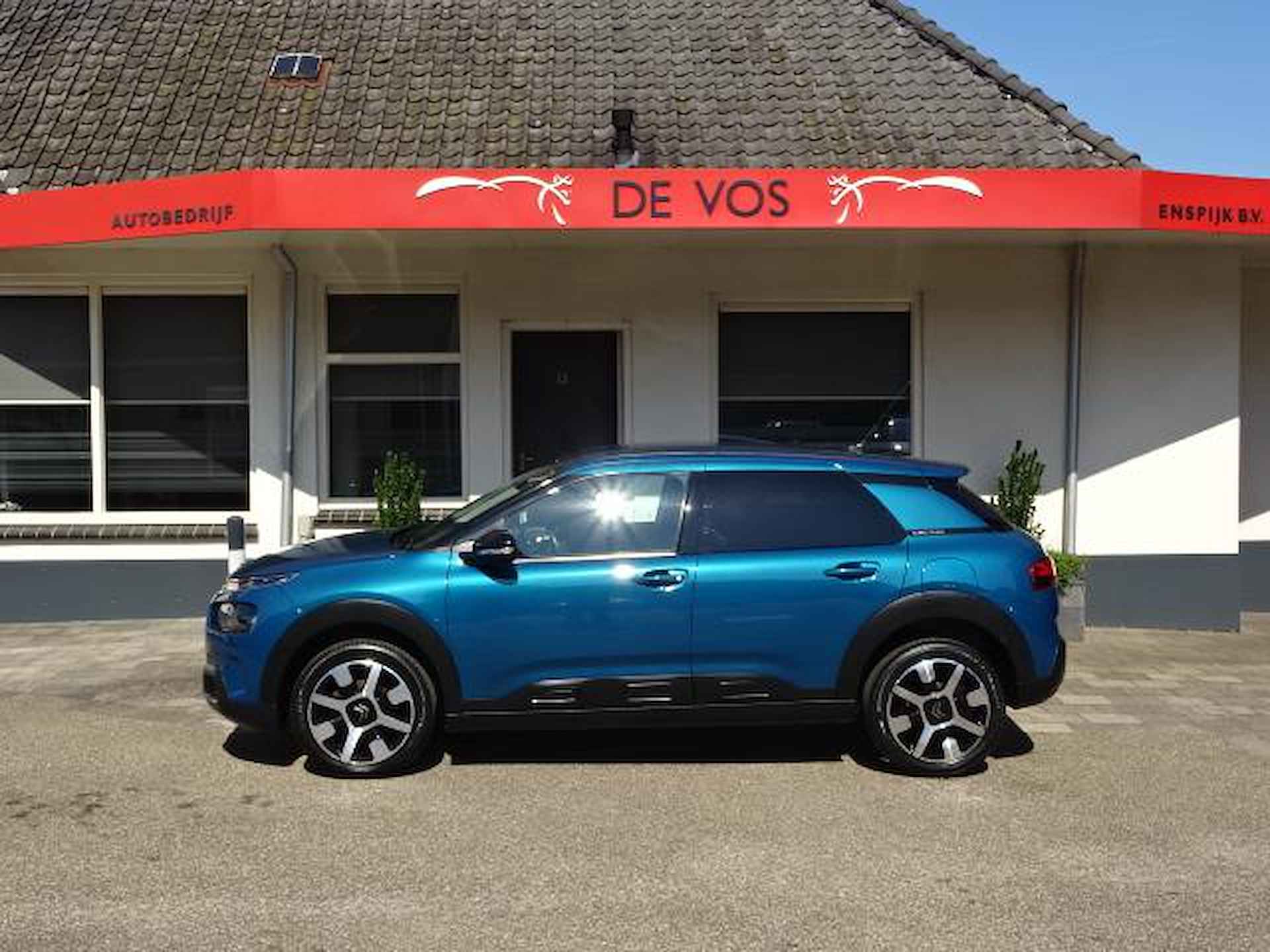 Citroen C4 Cactus 1.2 PureTech Shine - 2/26