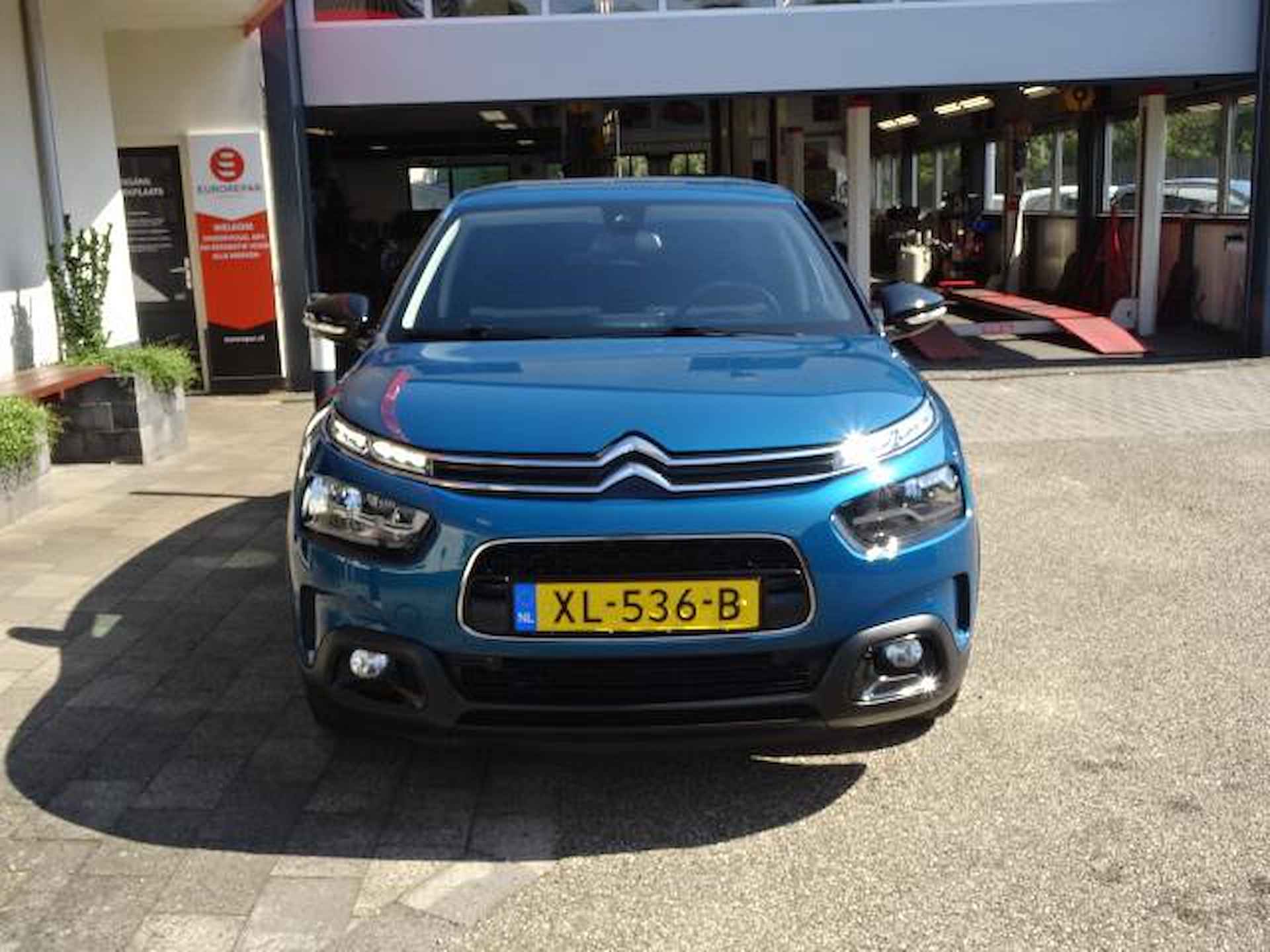 Citroen C4 Cactus 1.2 PureTech Shine - 8/26