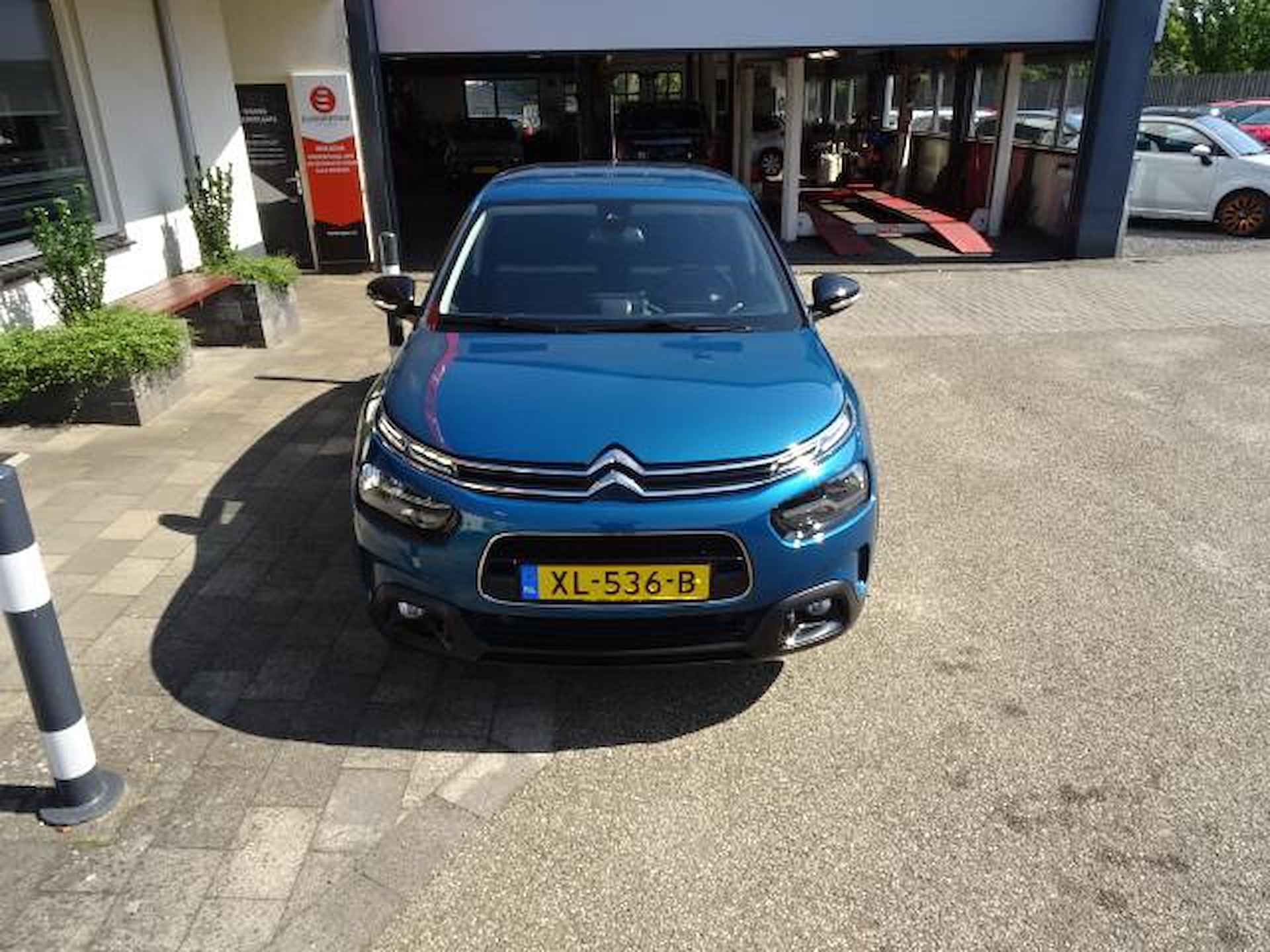 Citroen C4 Cactus 1.2 PureTech Shine - 9/26