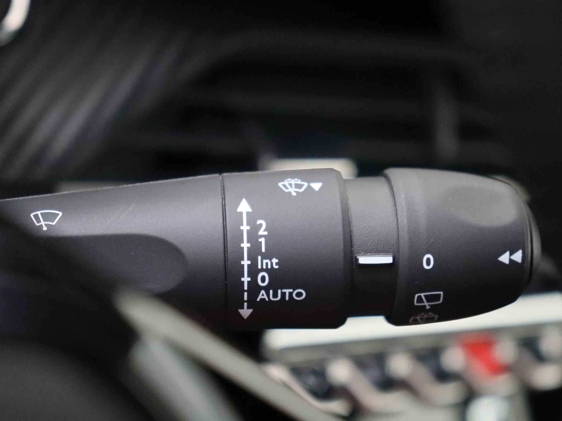 Peugeot e-2008 EV Allure Pack 50 kWh | Navigatie | Camera | Stoelverwarming | BTW |  | Beschikbaarheid in overleg | - 21/38