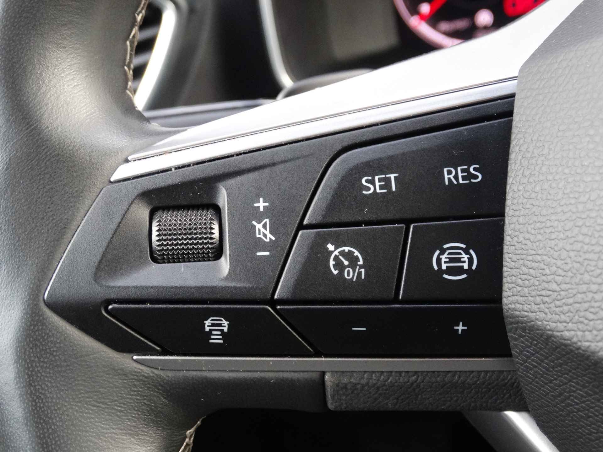 SEAT Leon 1.0 eTSI 110PK 7-DSG automaat Style Business Intense | Navigatie | Climate Control | Achteruitrijcamera | - 17/29