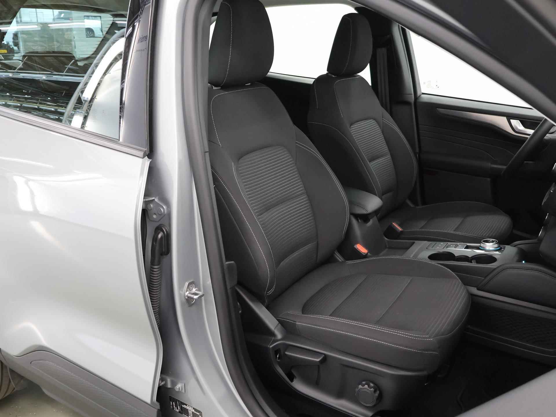 Ford Kuga 2.5 PHEV Titanium | Winterpack | Navigatie | Climate Control | Apple Carplay | - 11/41