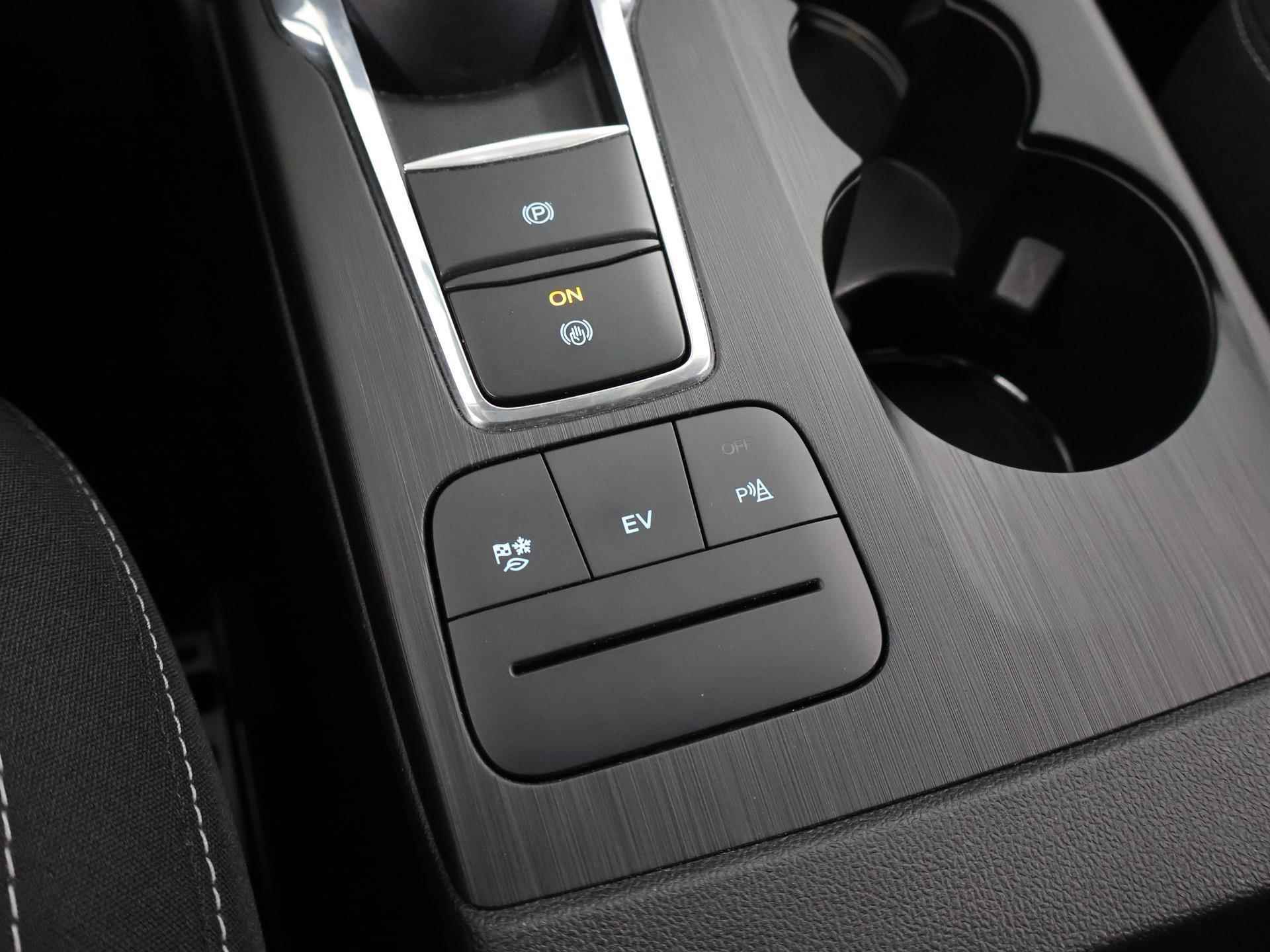 Ford Kuga 2.5 PHEV Titanium | Winterpack | Navigatie | Climate Control | Apple Carplay | - 27/41